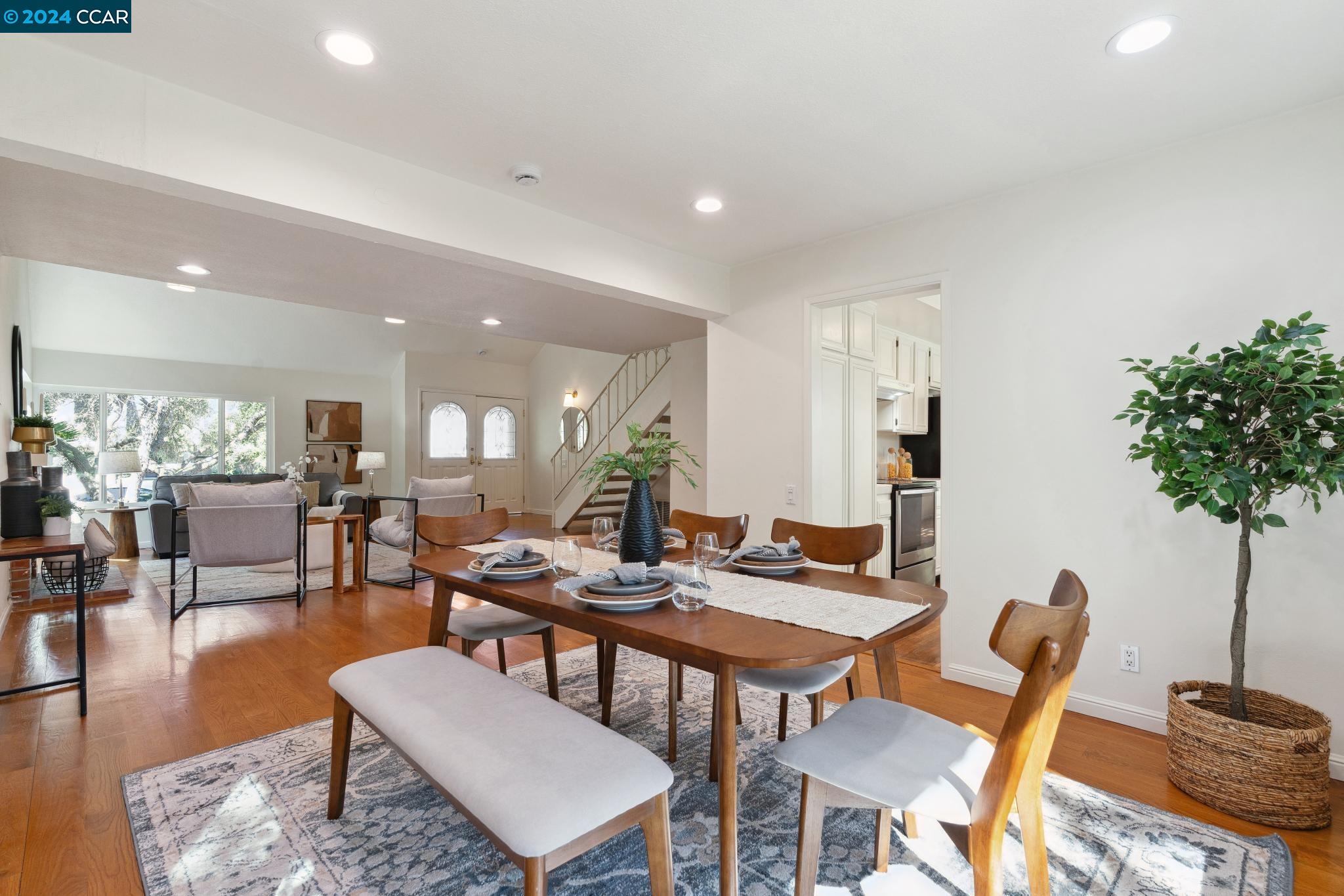 628 Sutton Ct