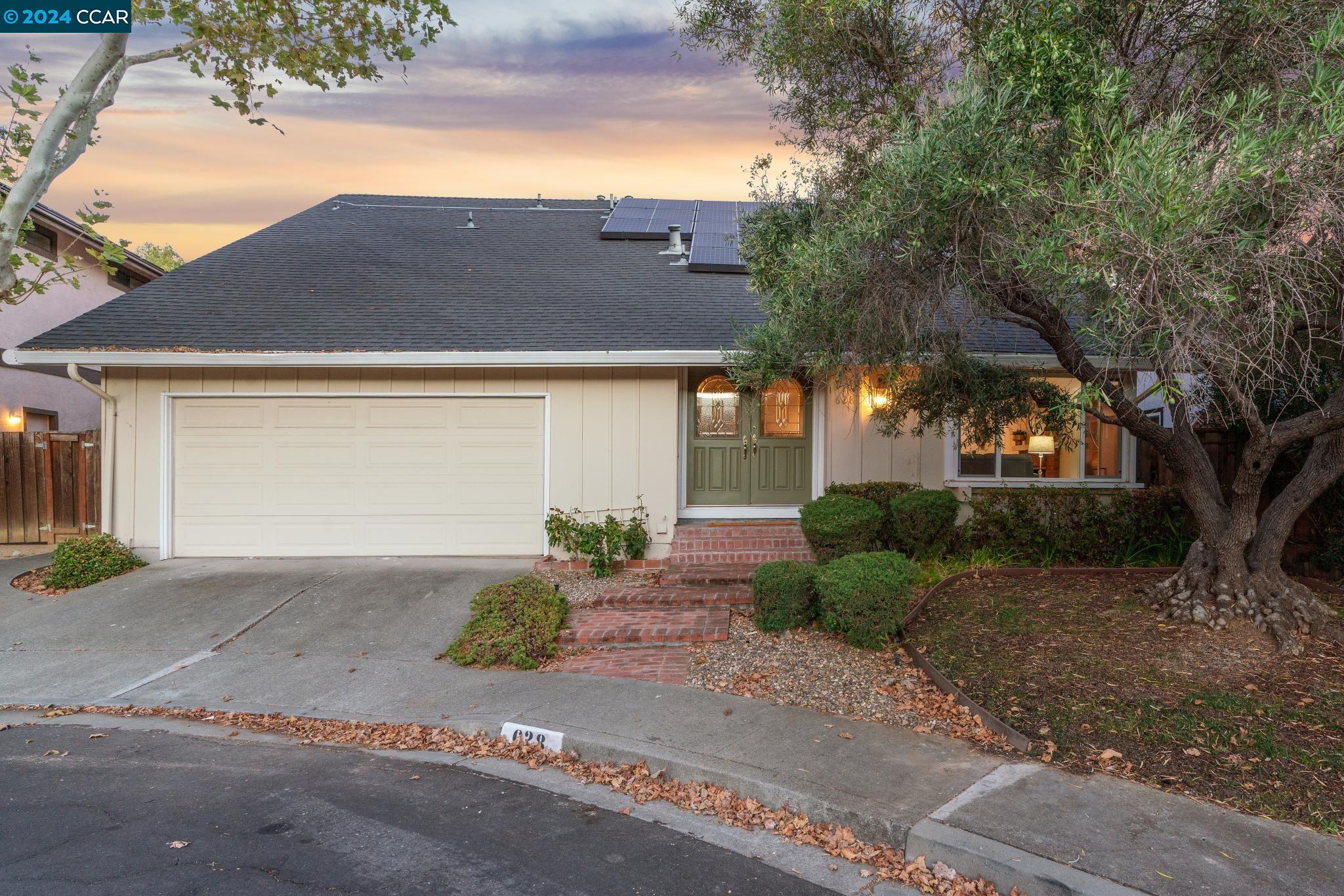 628 Sutton Ct