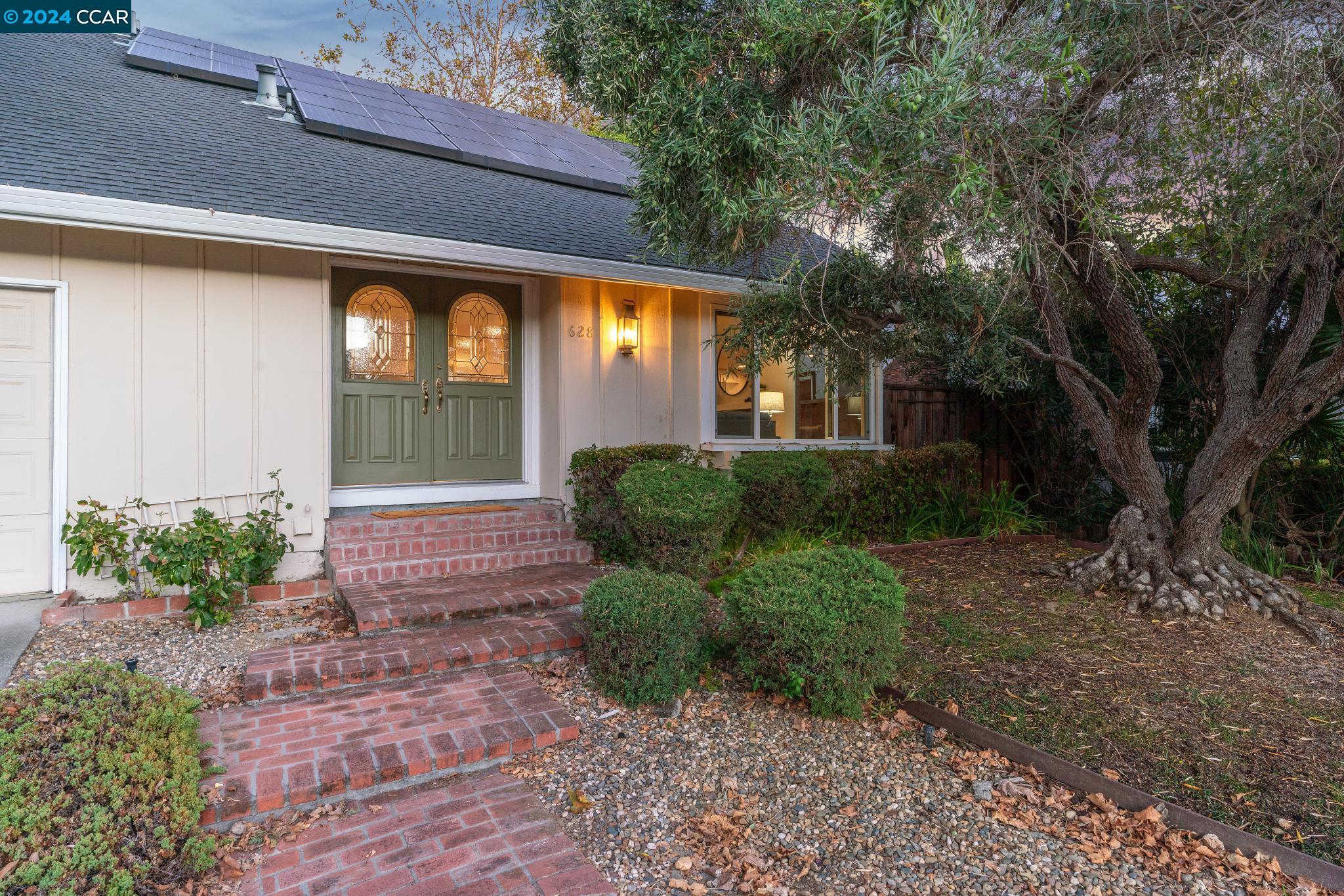628 Sutton Ct