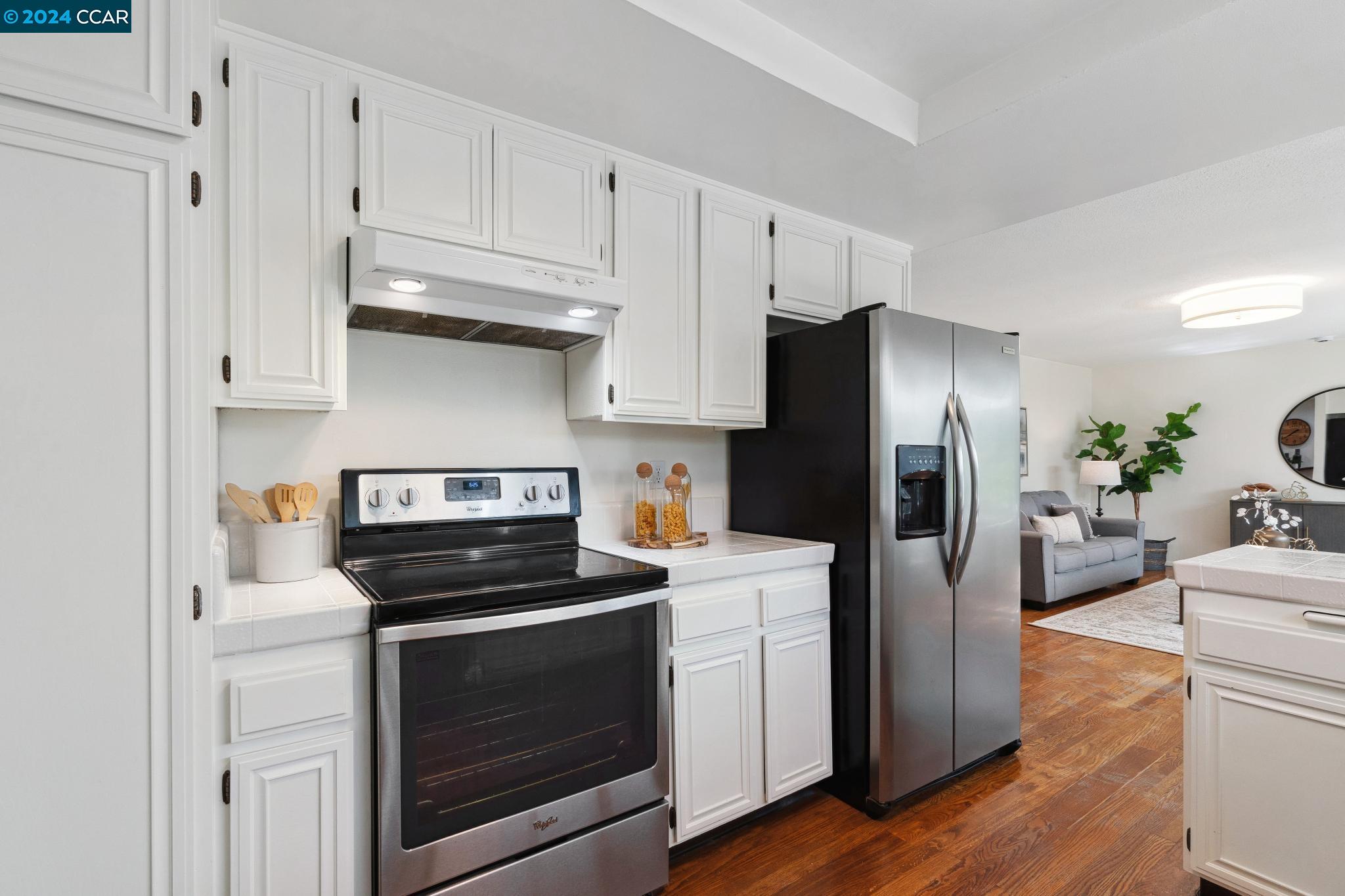 628 Sutton Ct