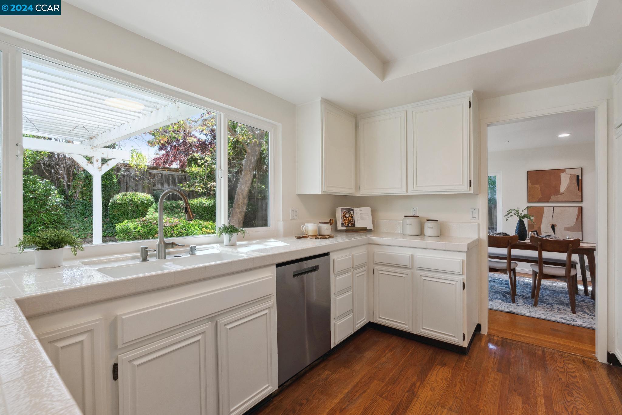 628 Sutton Ct