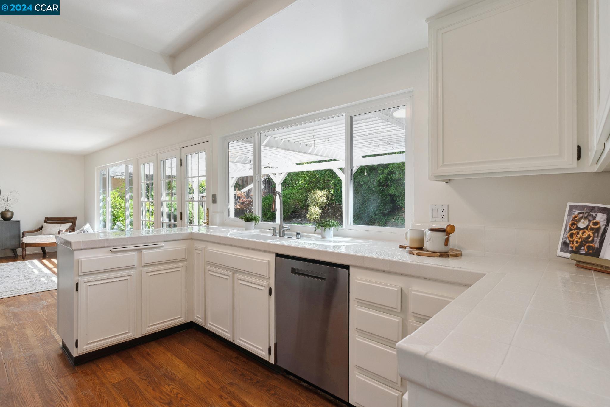 628 Sutton Ct