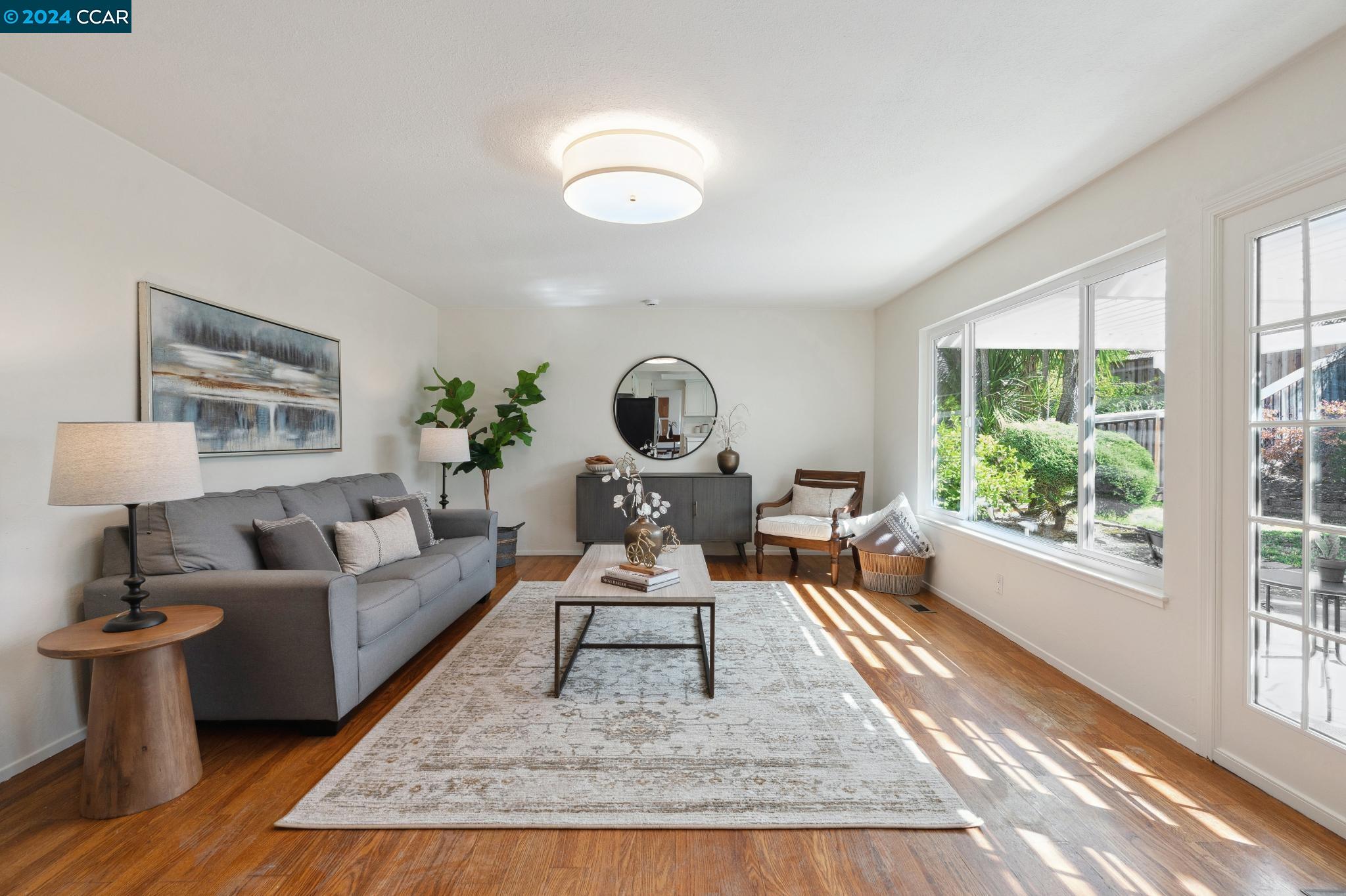 628 Sutton Ct