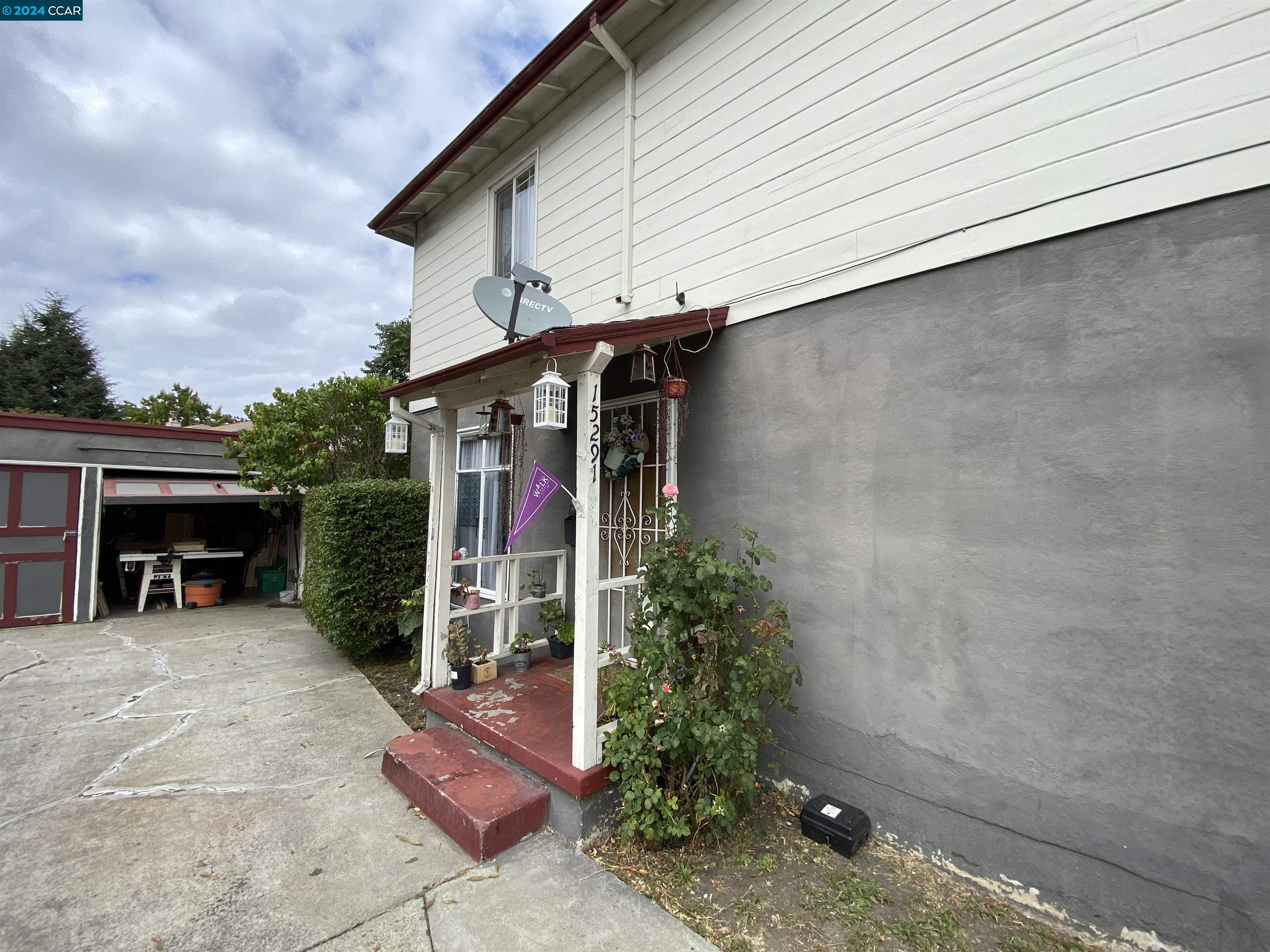 15289 Upton Ave