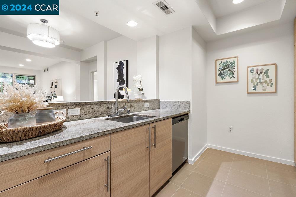 1655 N California Blvd # 138