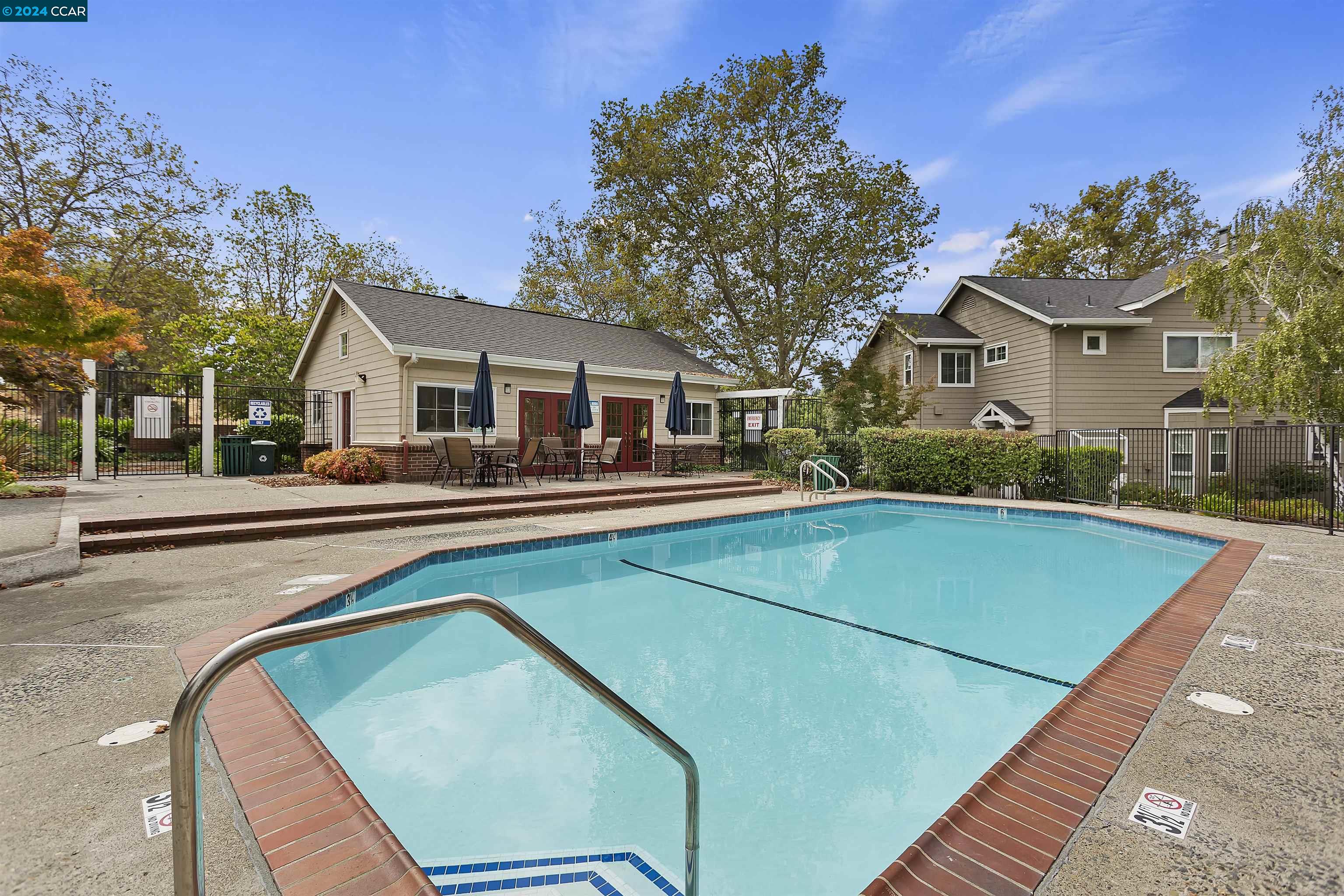 201 Hidden Creek Ct