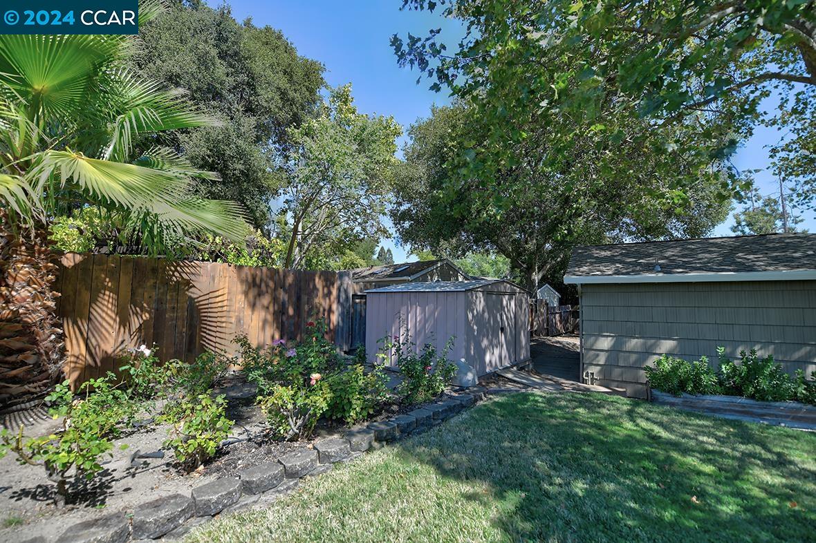 1041 El Curtola Blvd