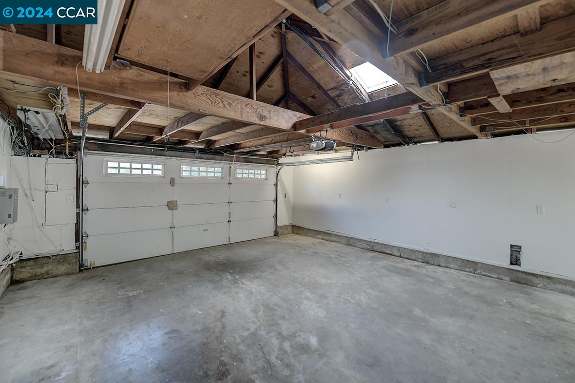 1041 El Curtola Blvd