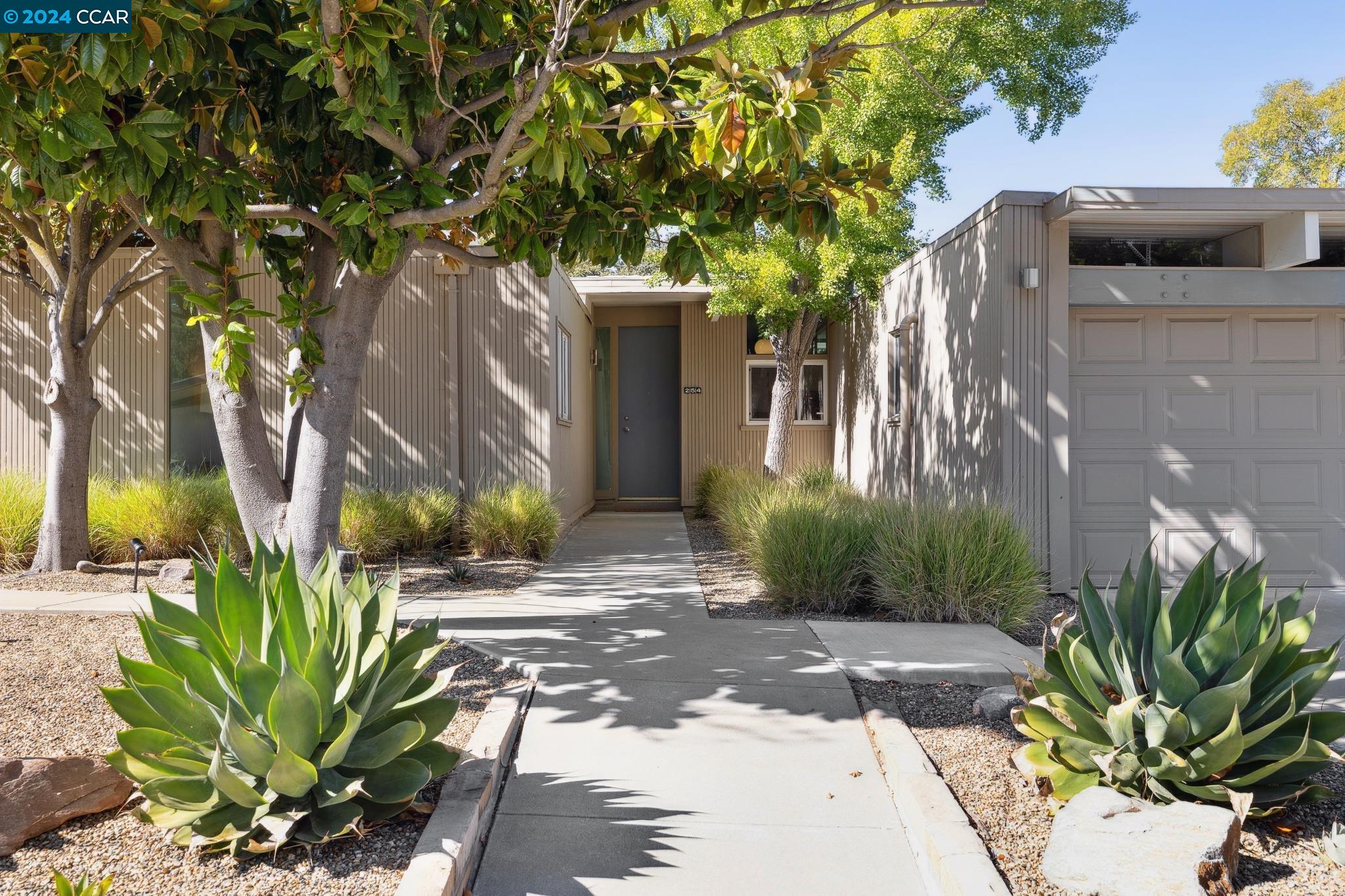 254 Los Cerros Ave