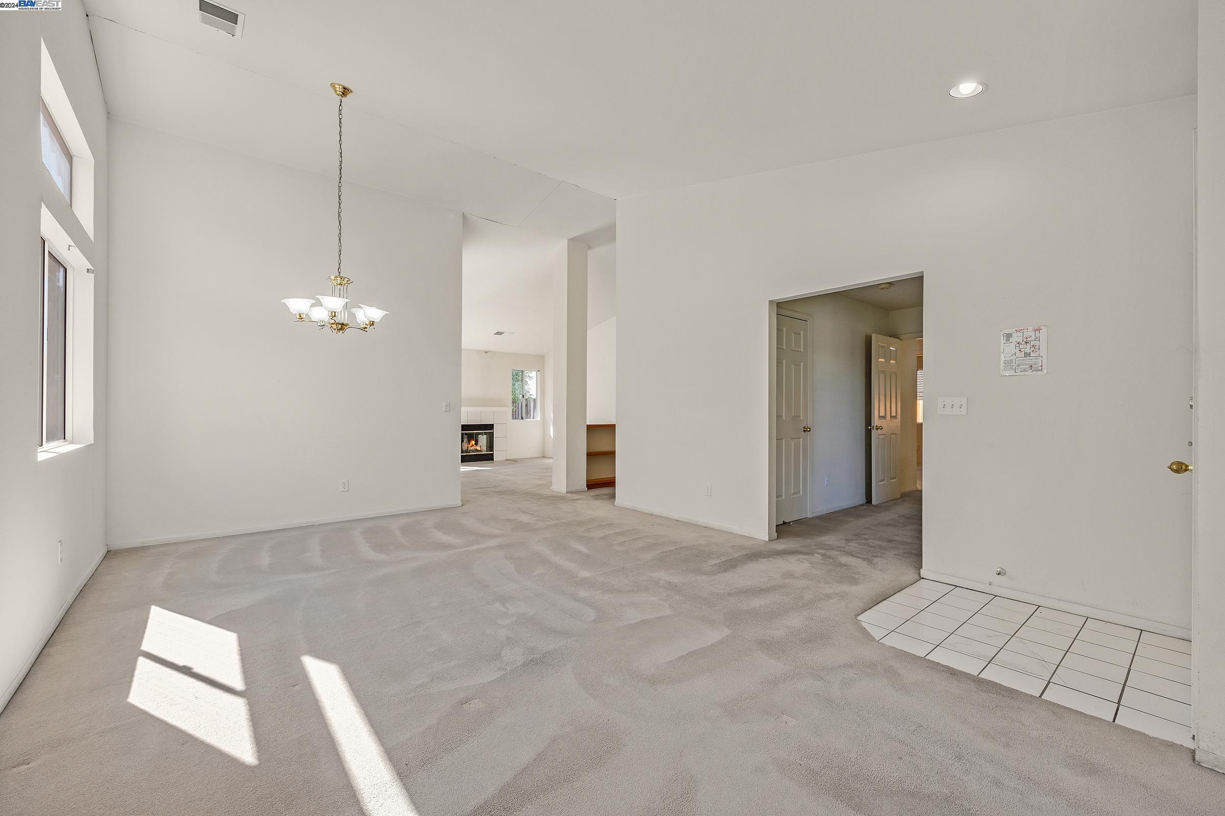 595 Valley Green Dr