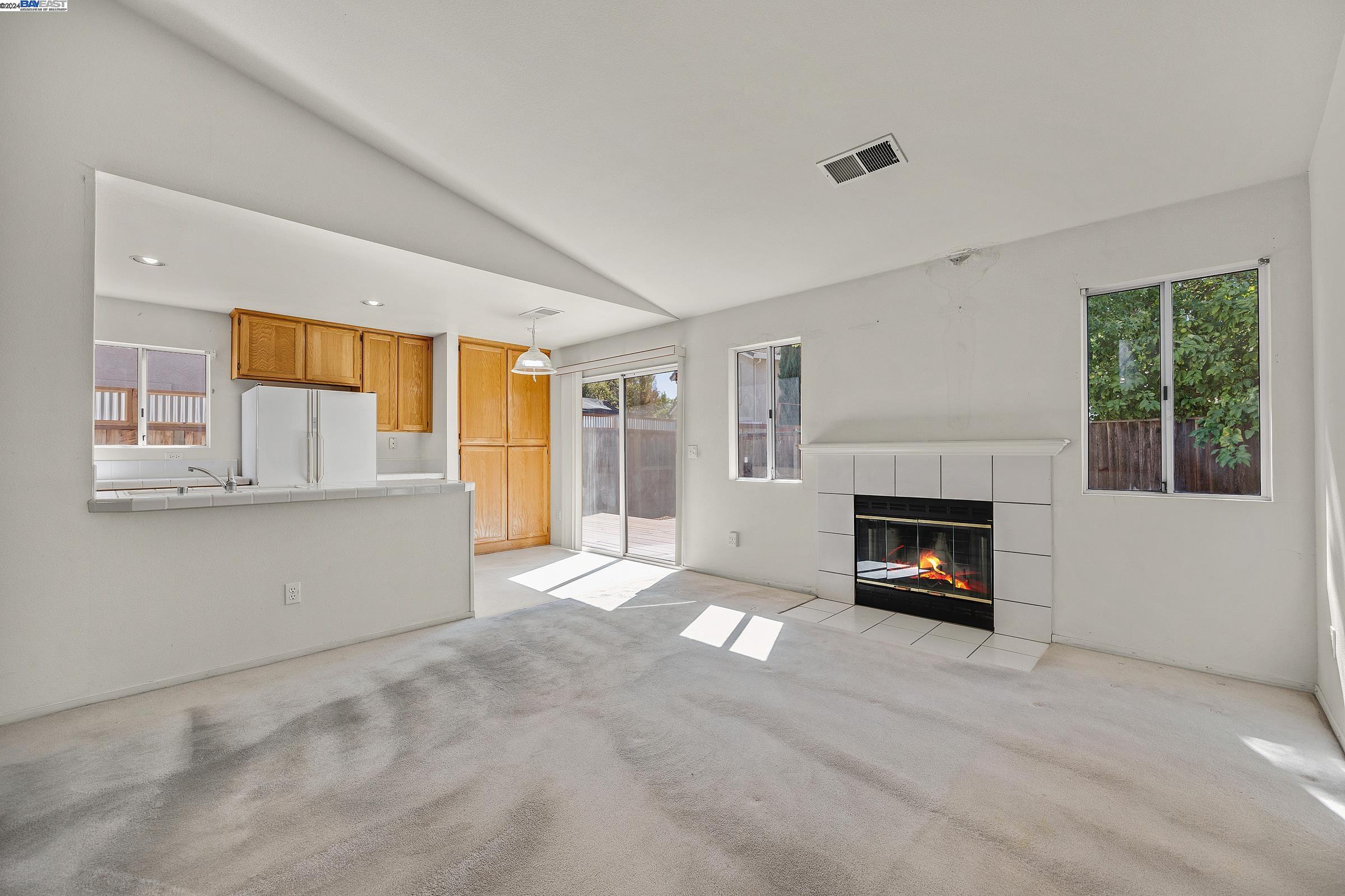 595 Valley Green Dr