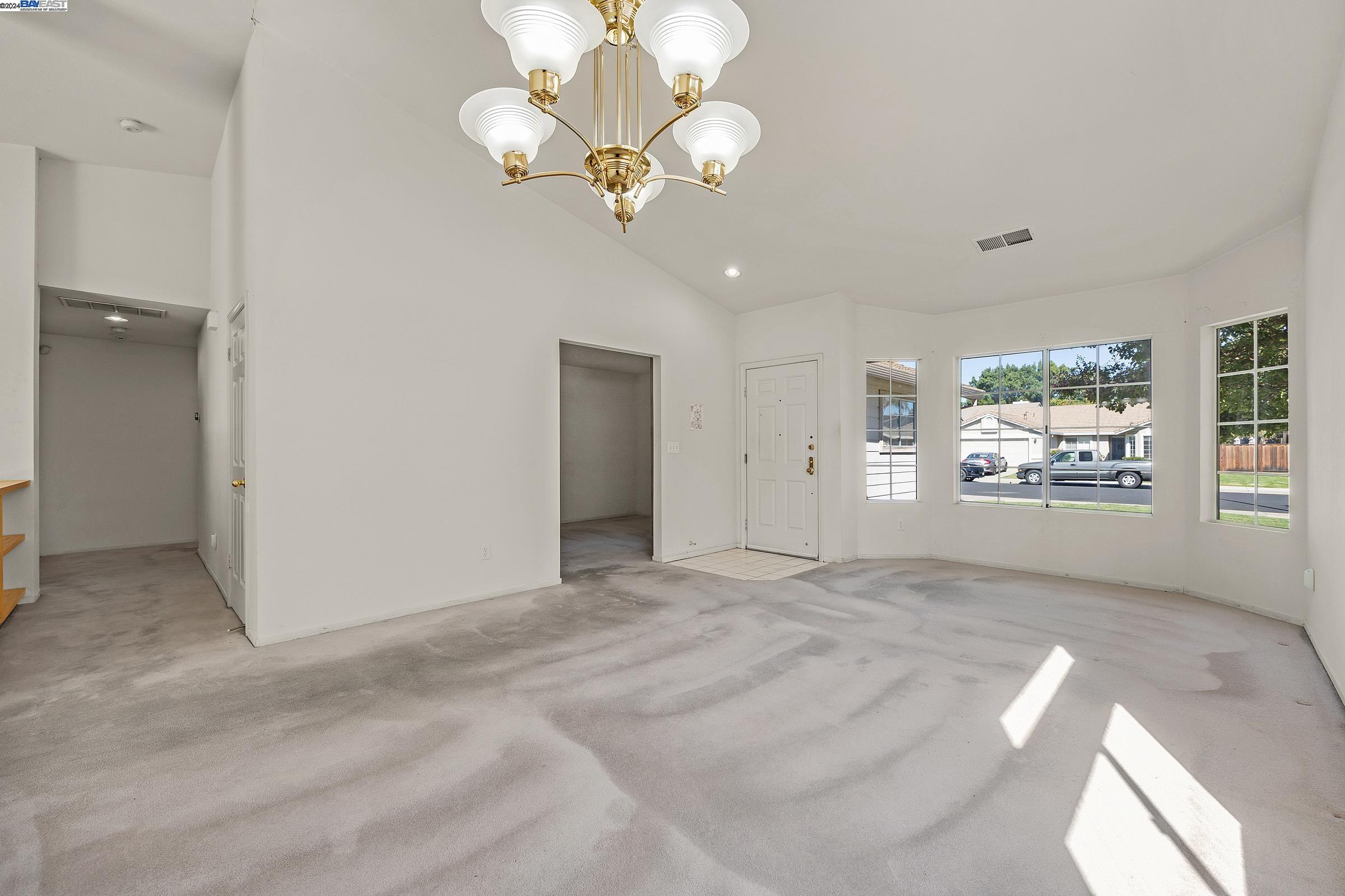 595 Valley Green Dr