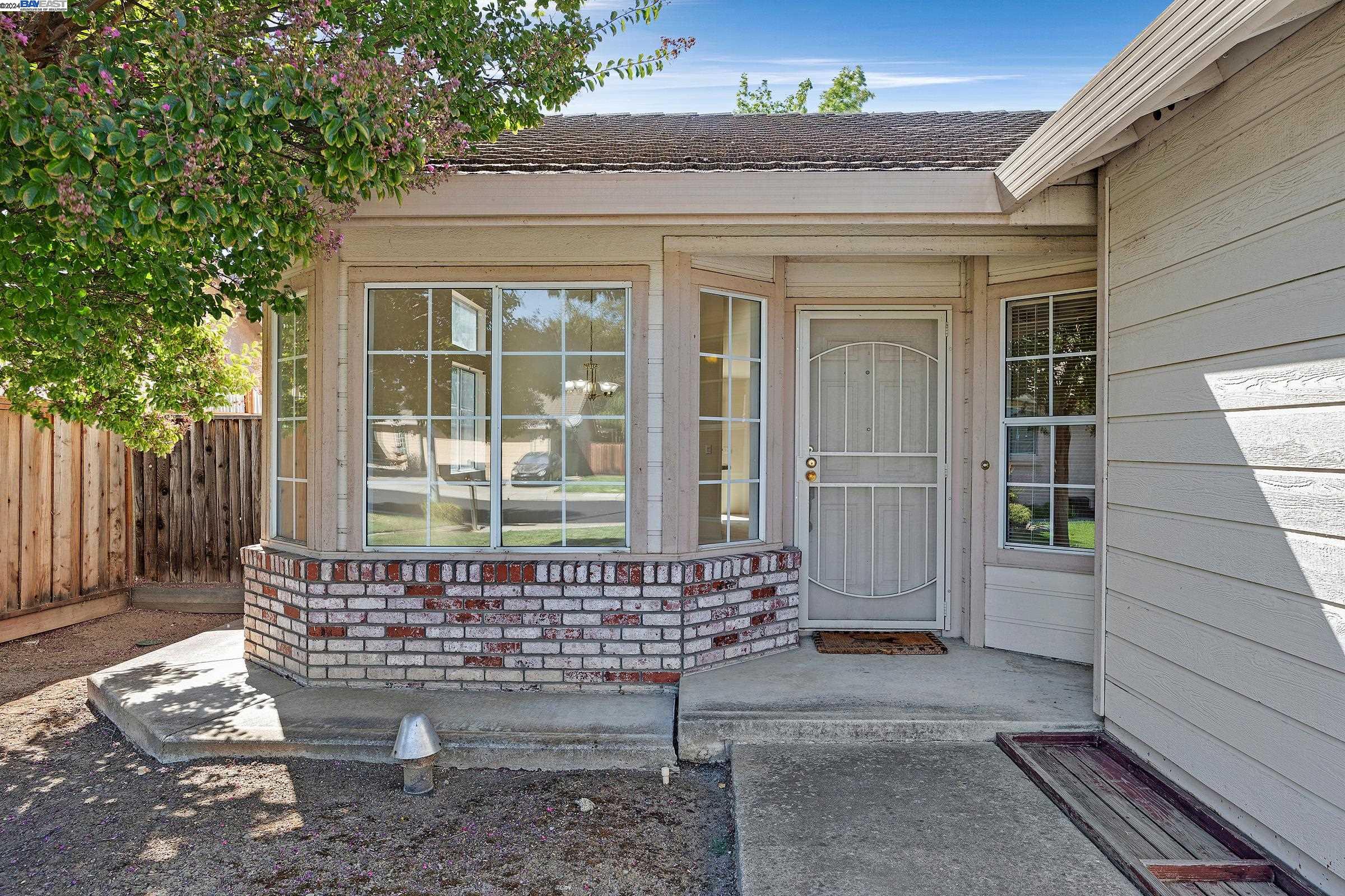 595 Valley Green Dr