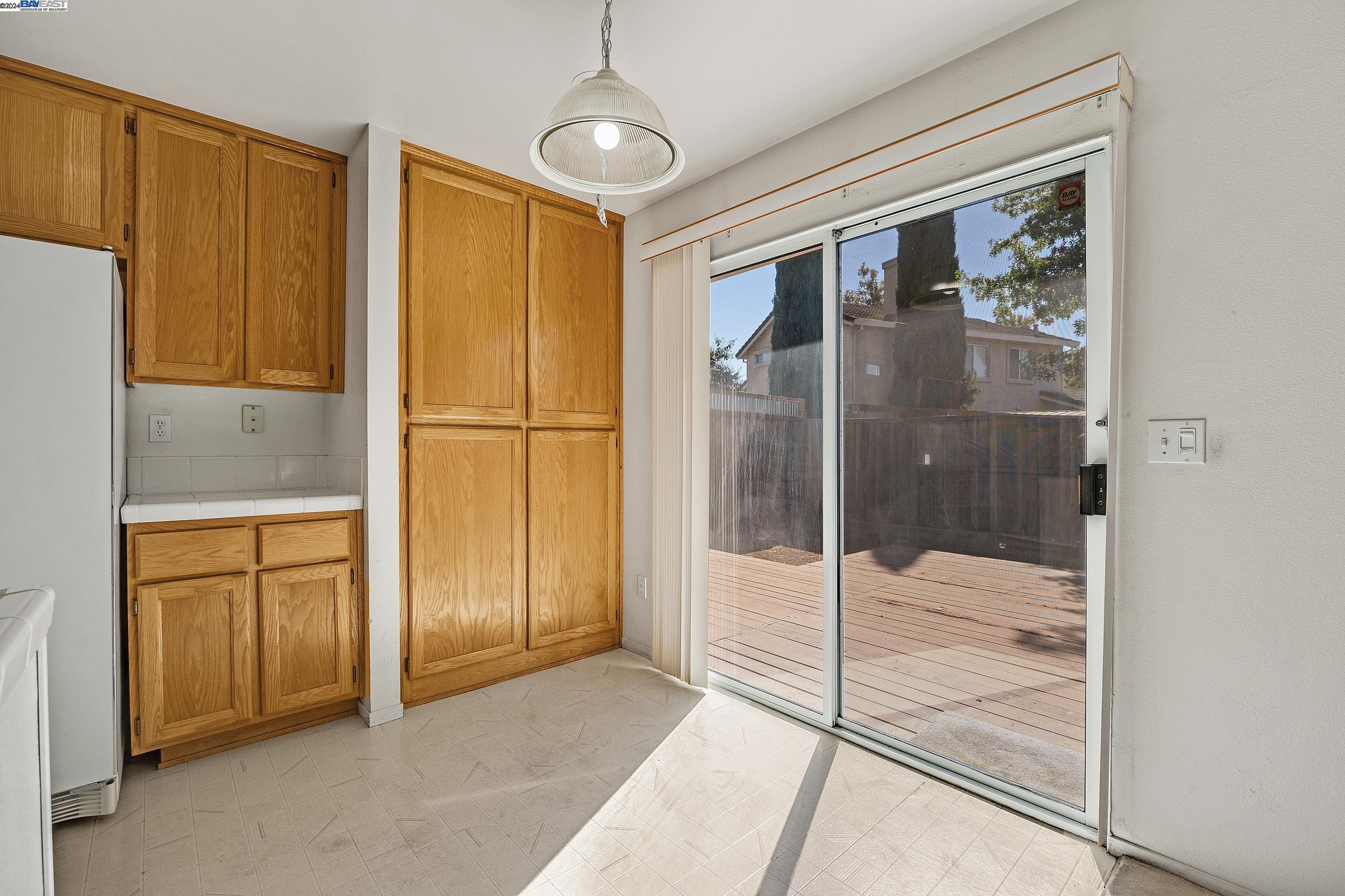 595 Valley Green Dr