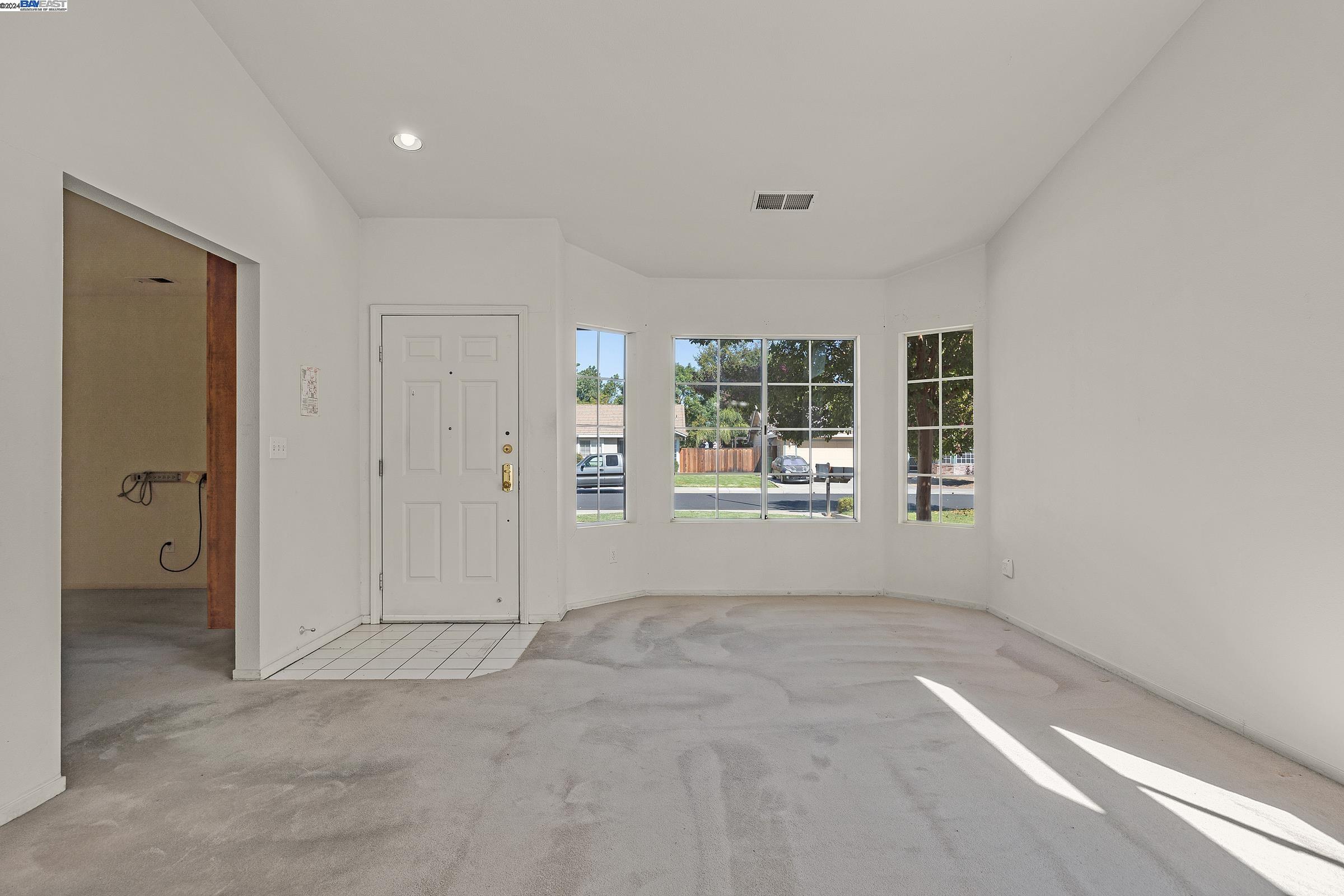 595 Valley Green Dr