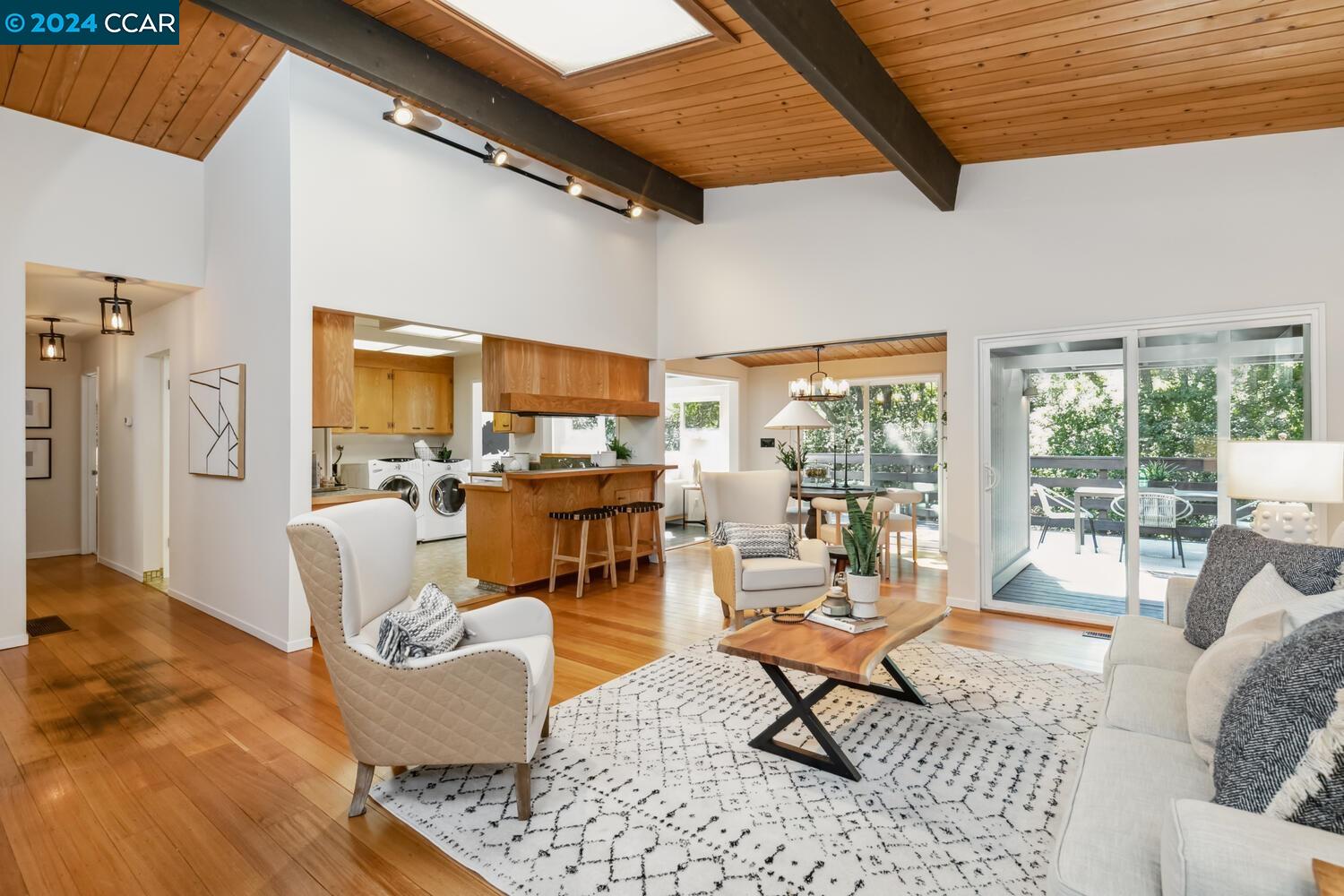 111 Galen Dr