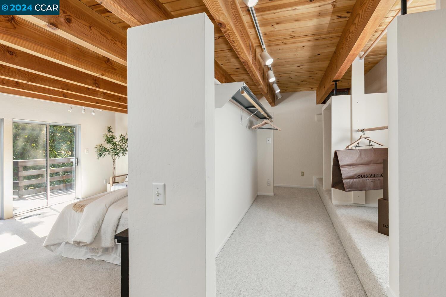 111 Galen Dr