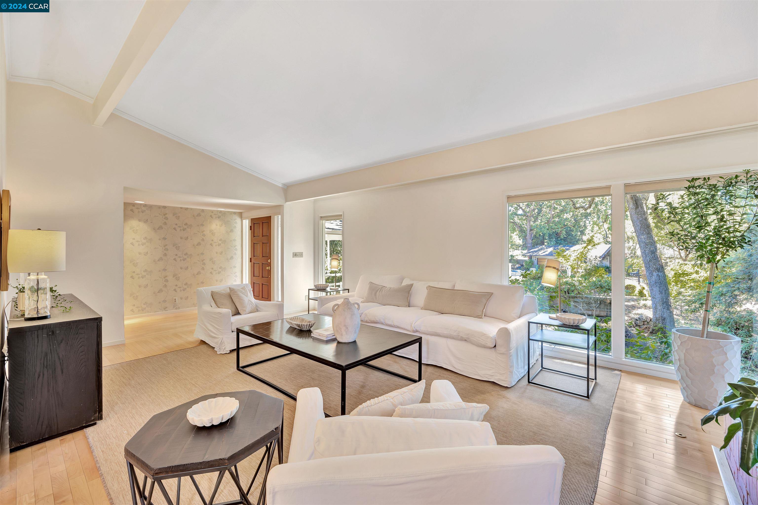 312 Buckeye Ct