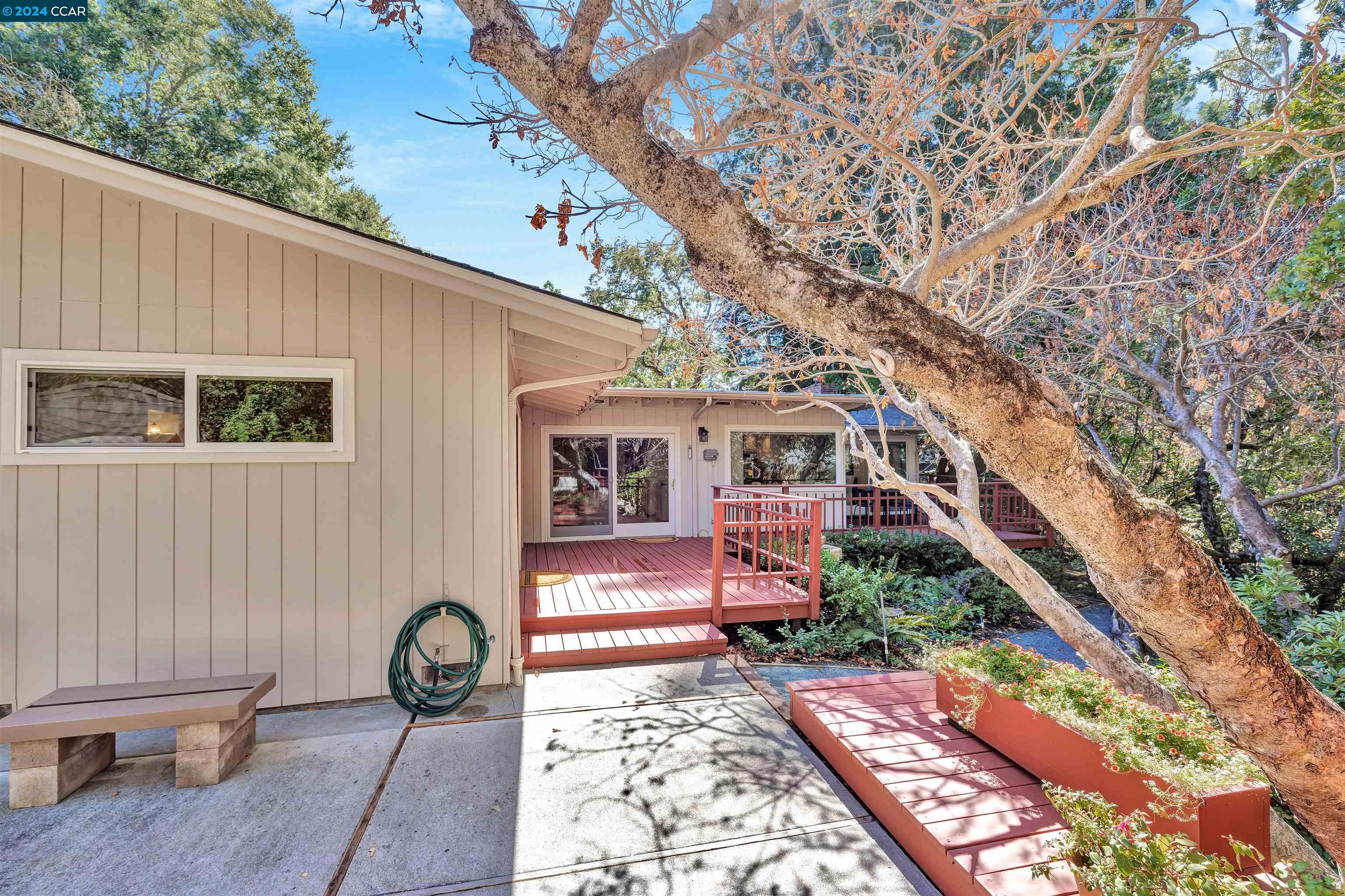 312 Buckeye Ct