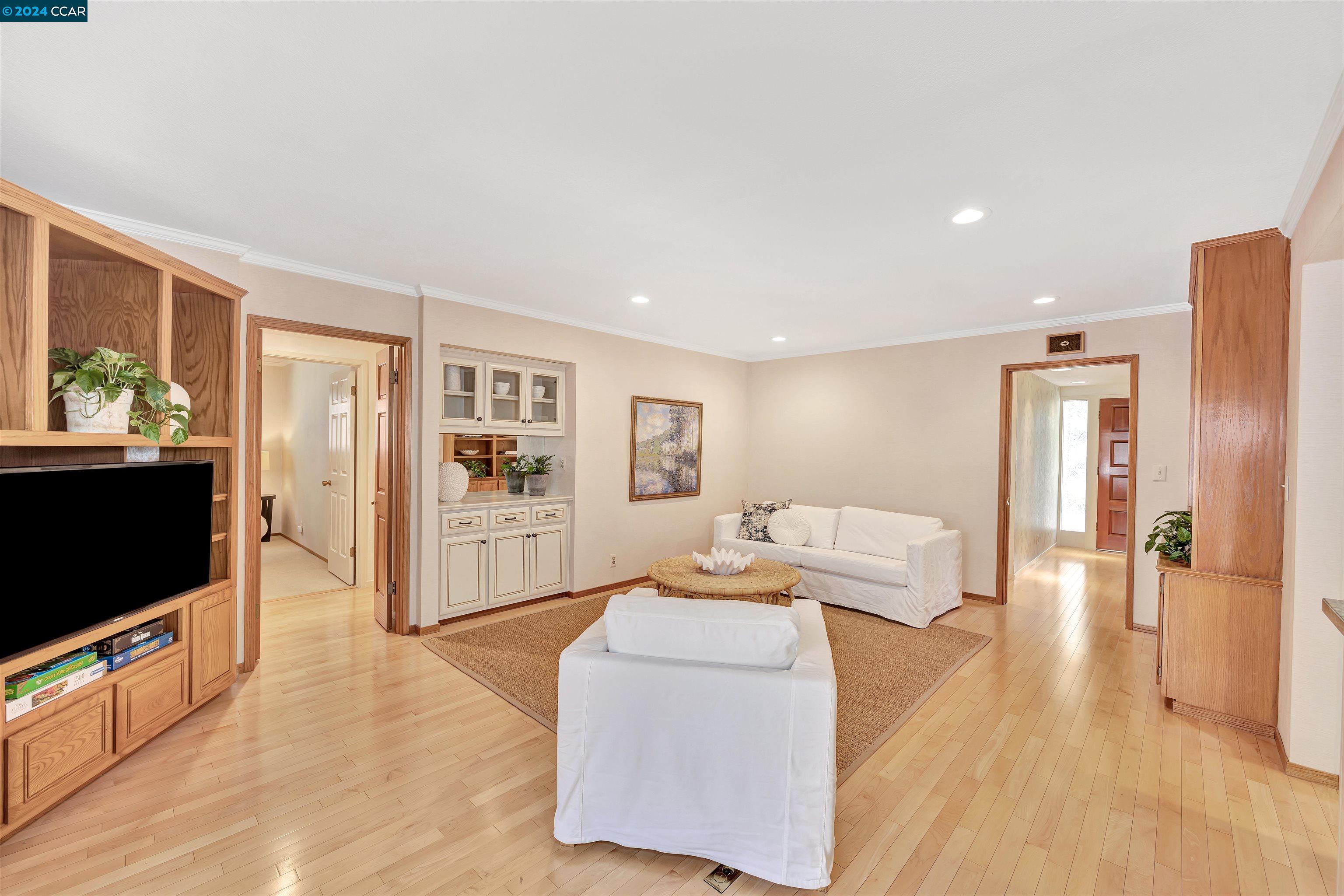 312 Buckeye Ct