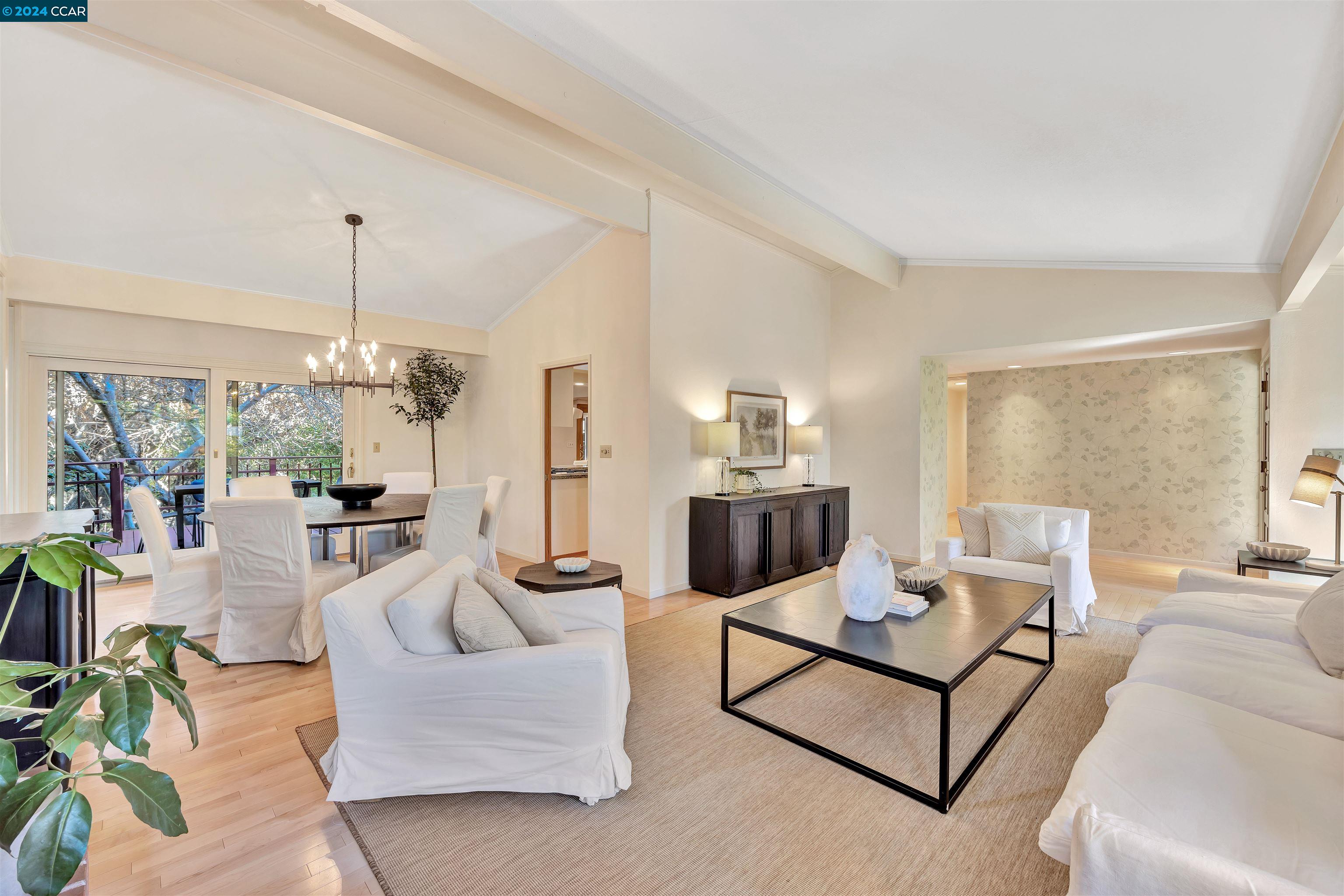 312 Buckeye Ct