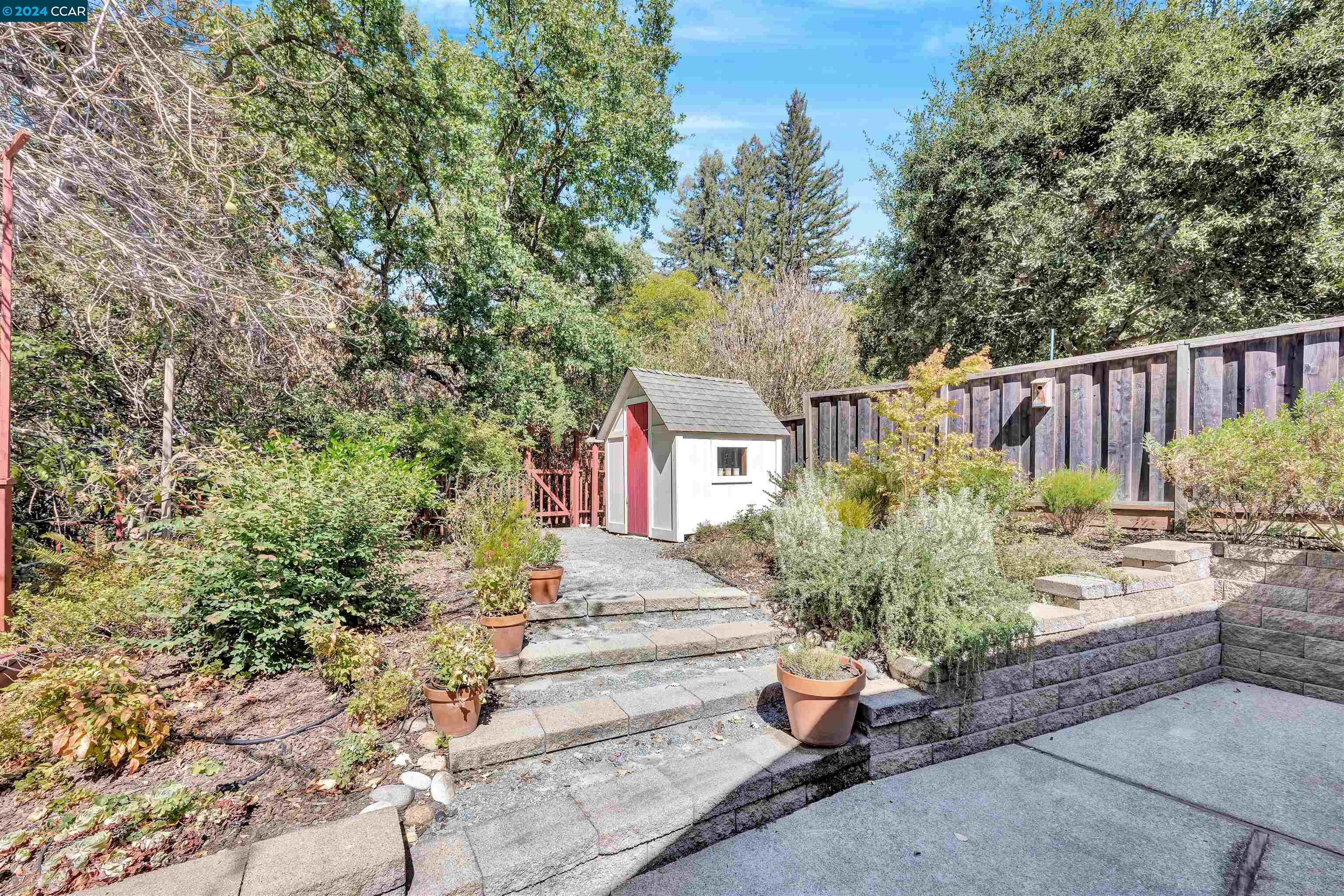 312 Buckeye Ct