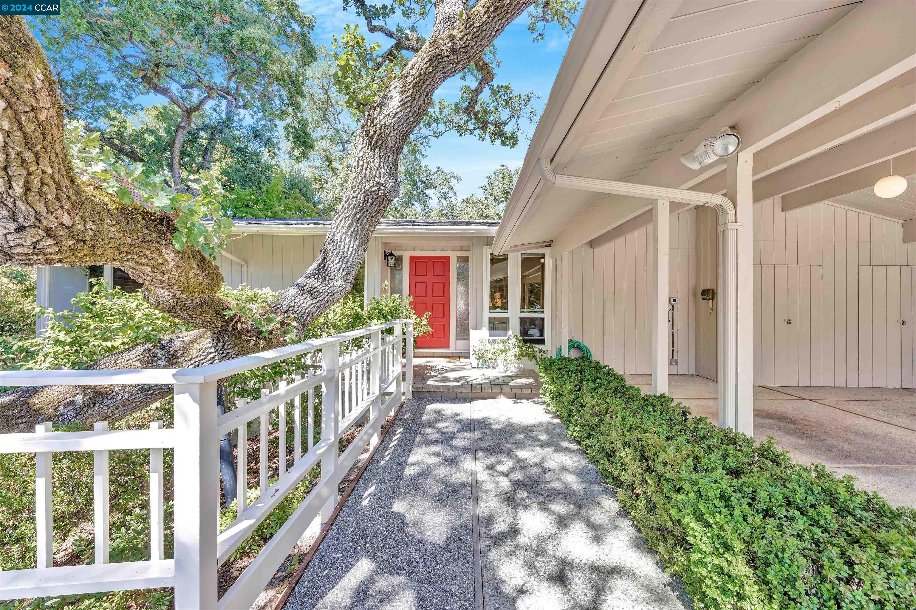 312 Buckeye Ct
