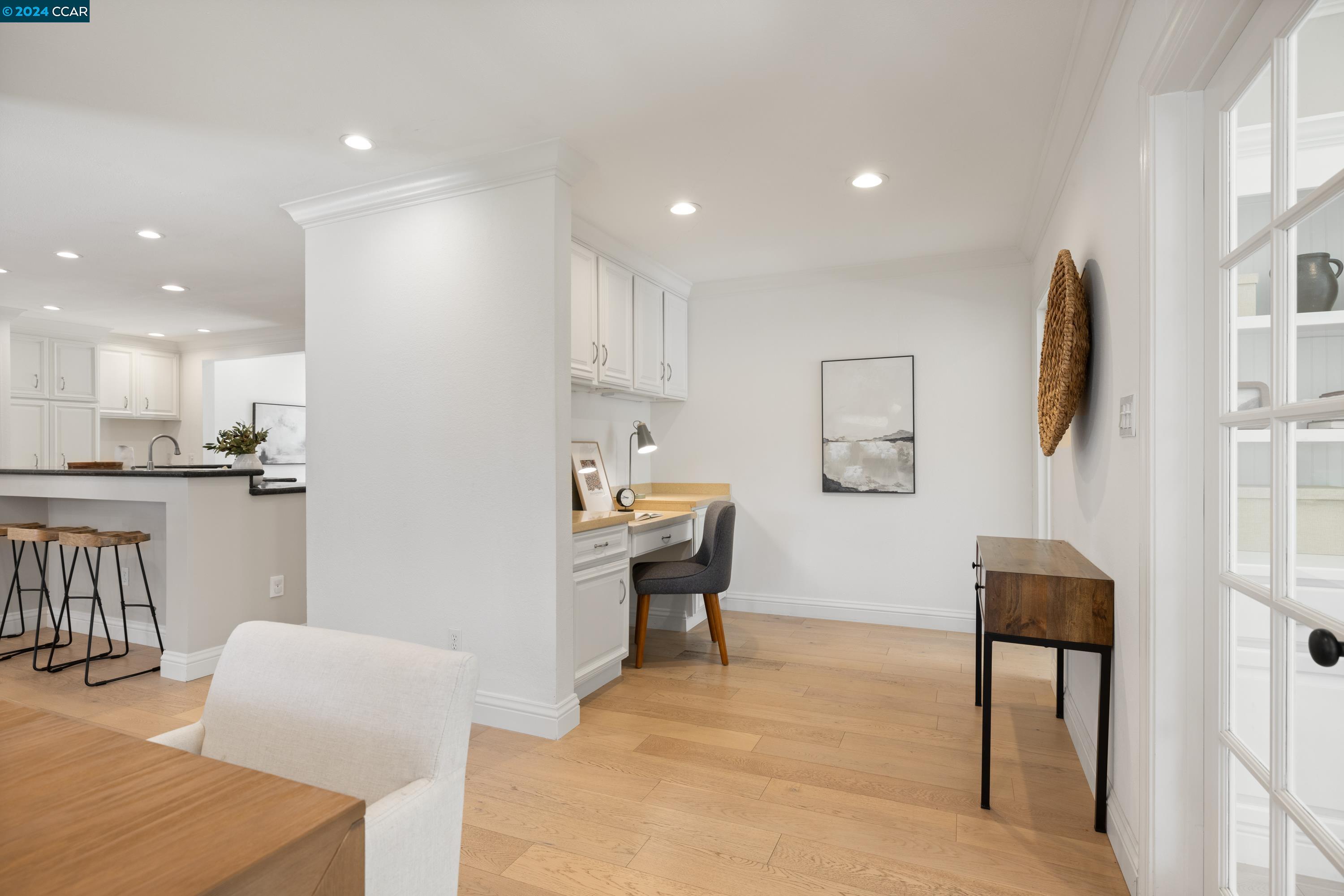 3308 Berta Ln