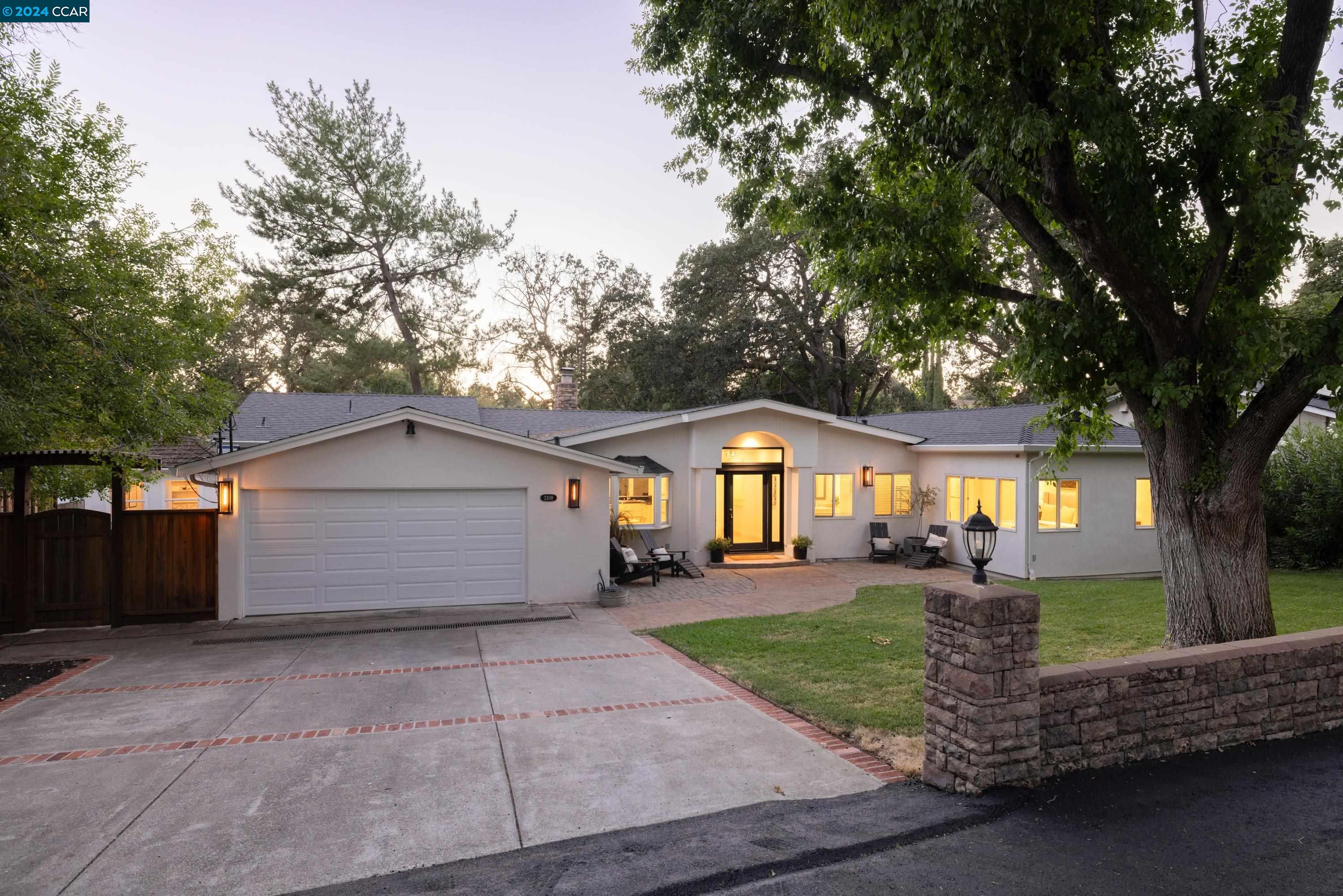 3308 Berta Ln