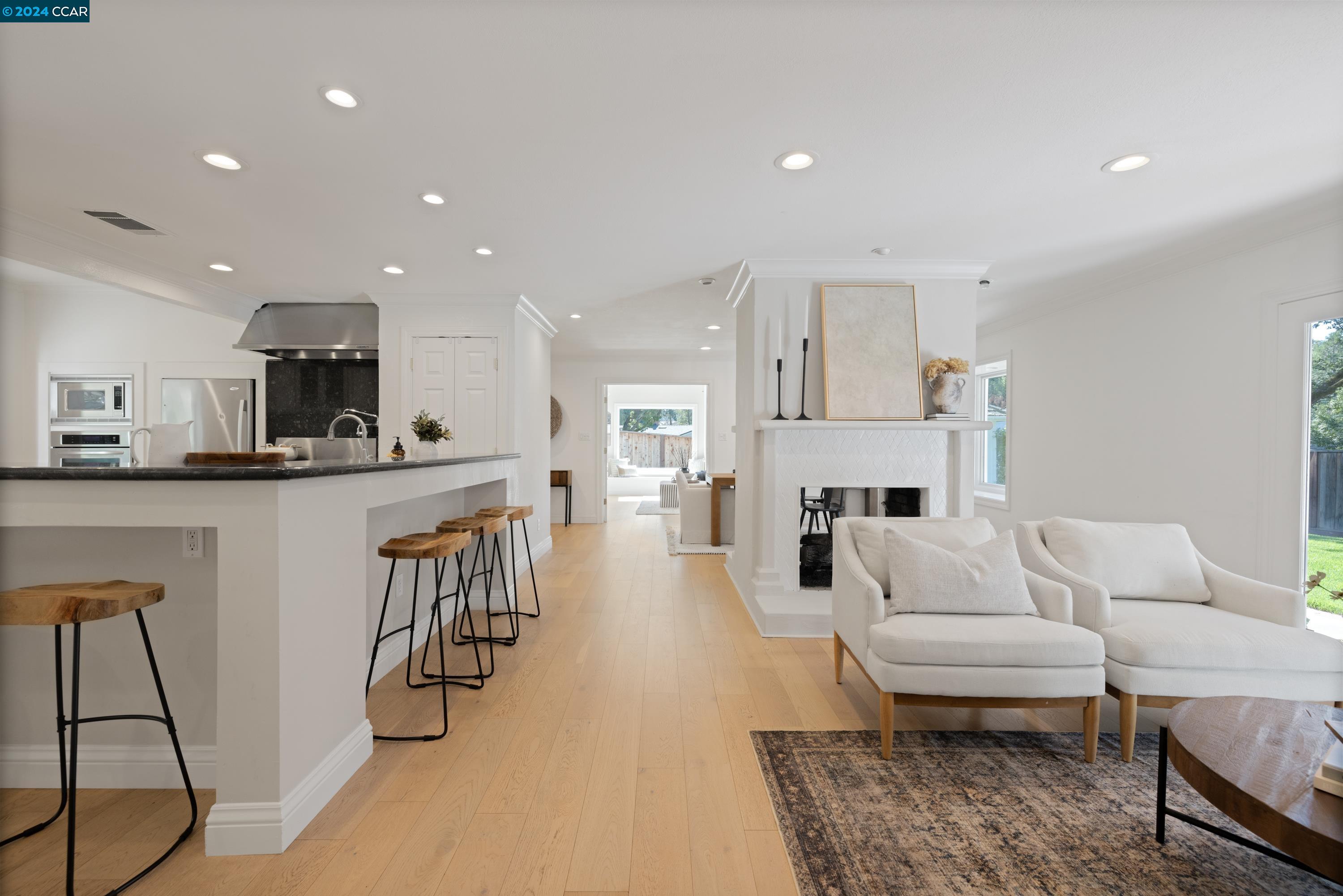 3308 Berta Ln