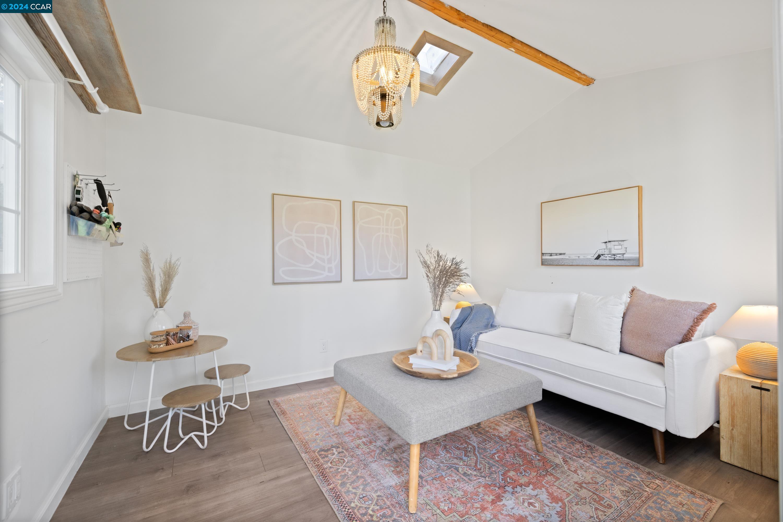 3308 Berta Ln