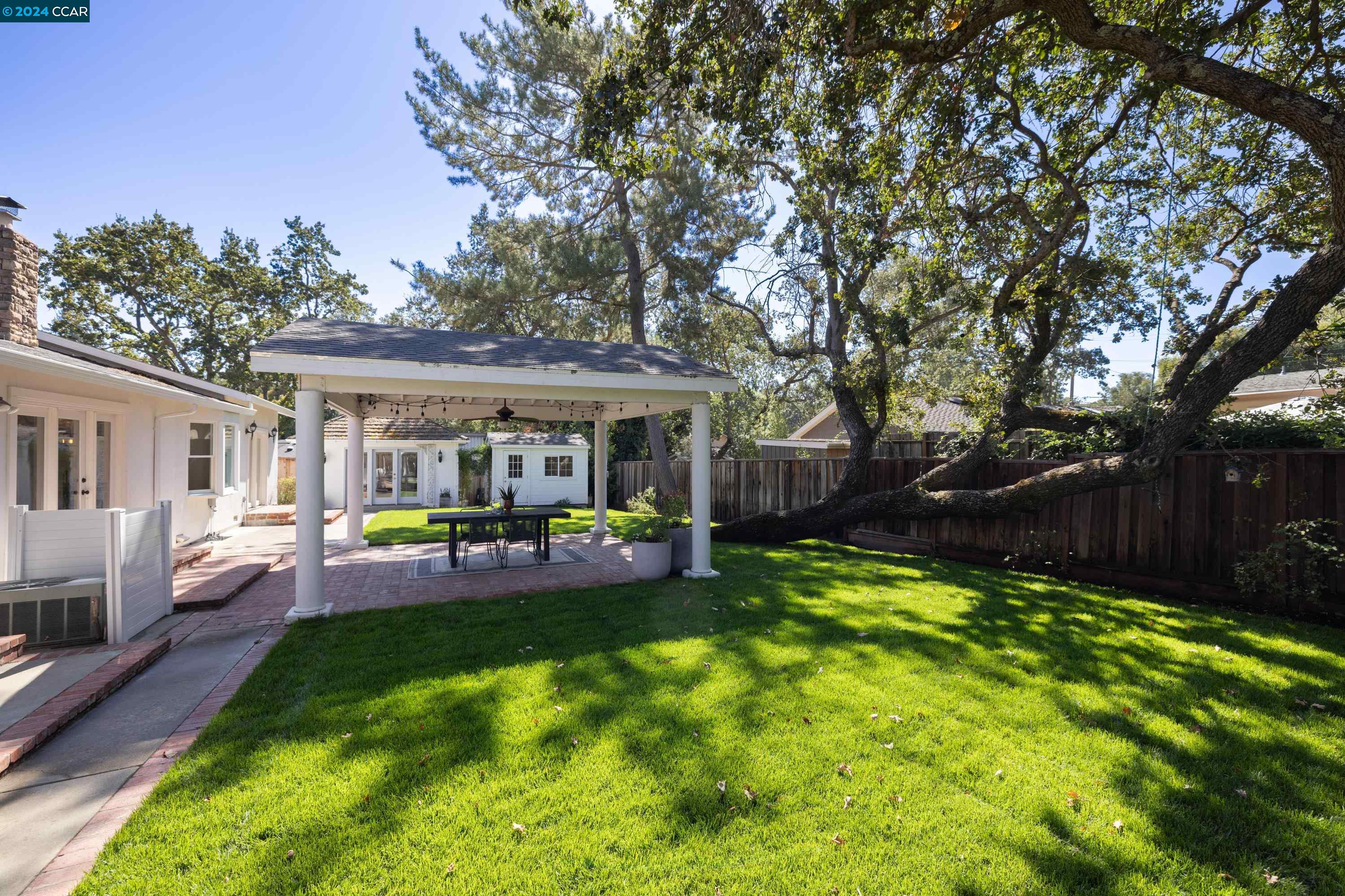 3308 Berta Ln