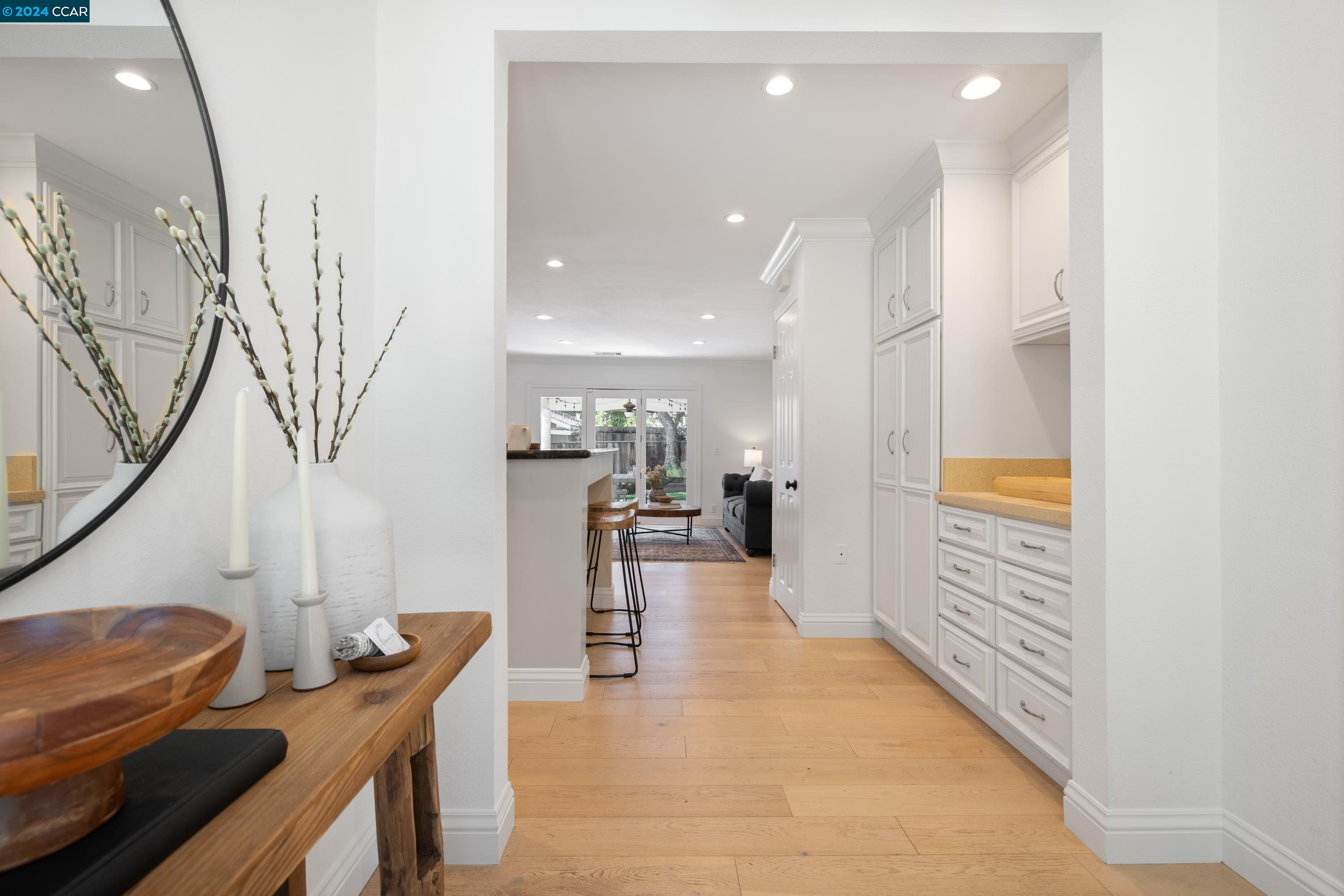 3308 Berta Ln
