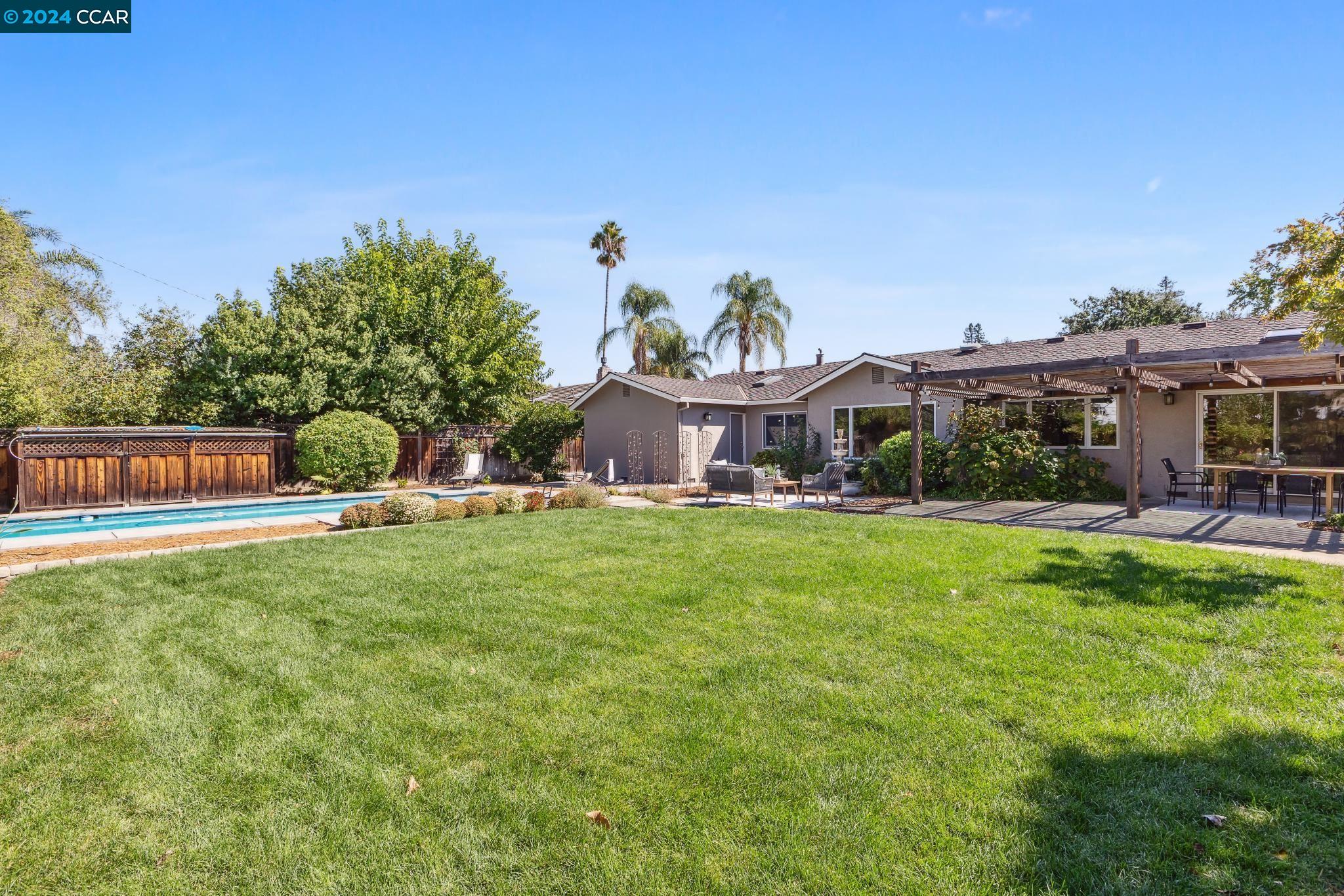2838 Encina Camino