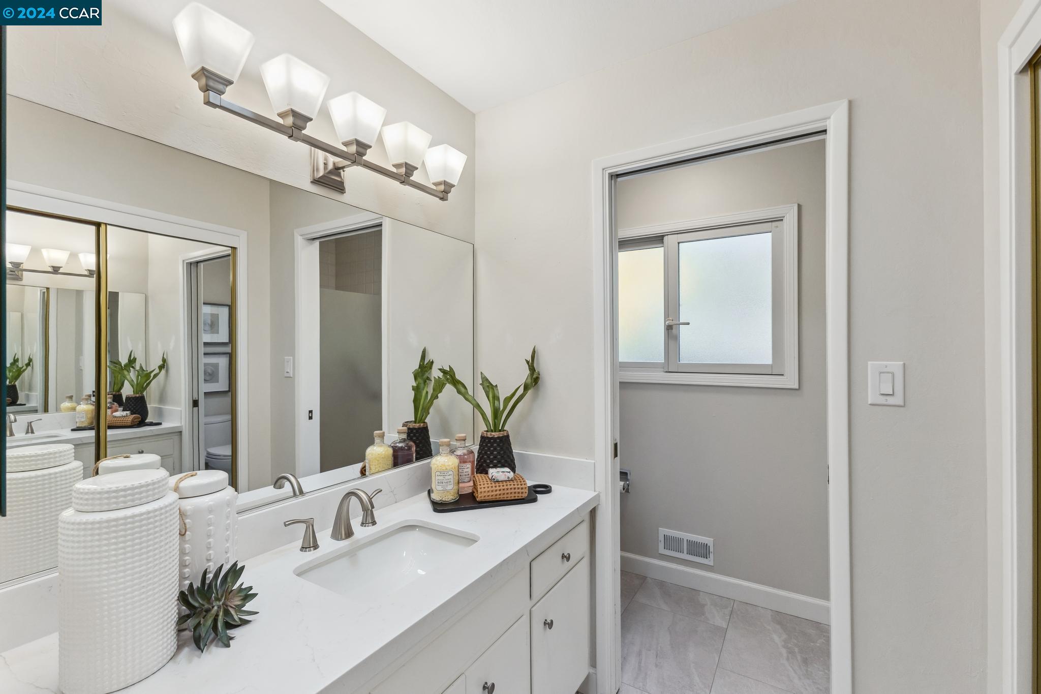 2838 Encina Camino