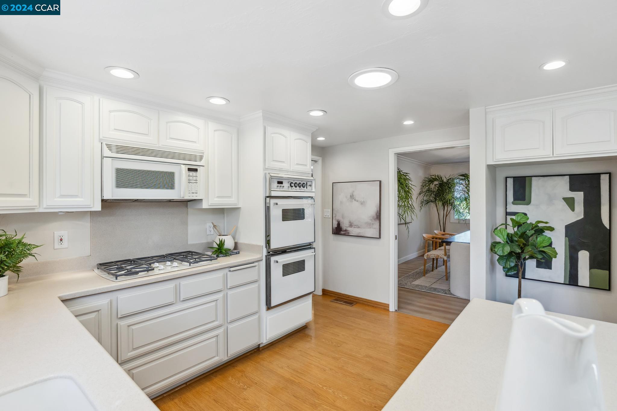 2838 Encina Camino