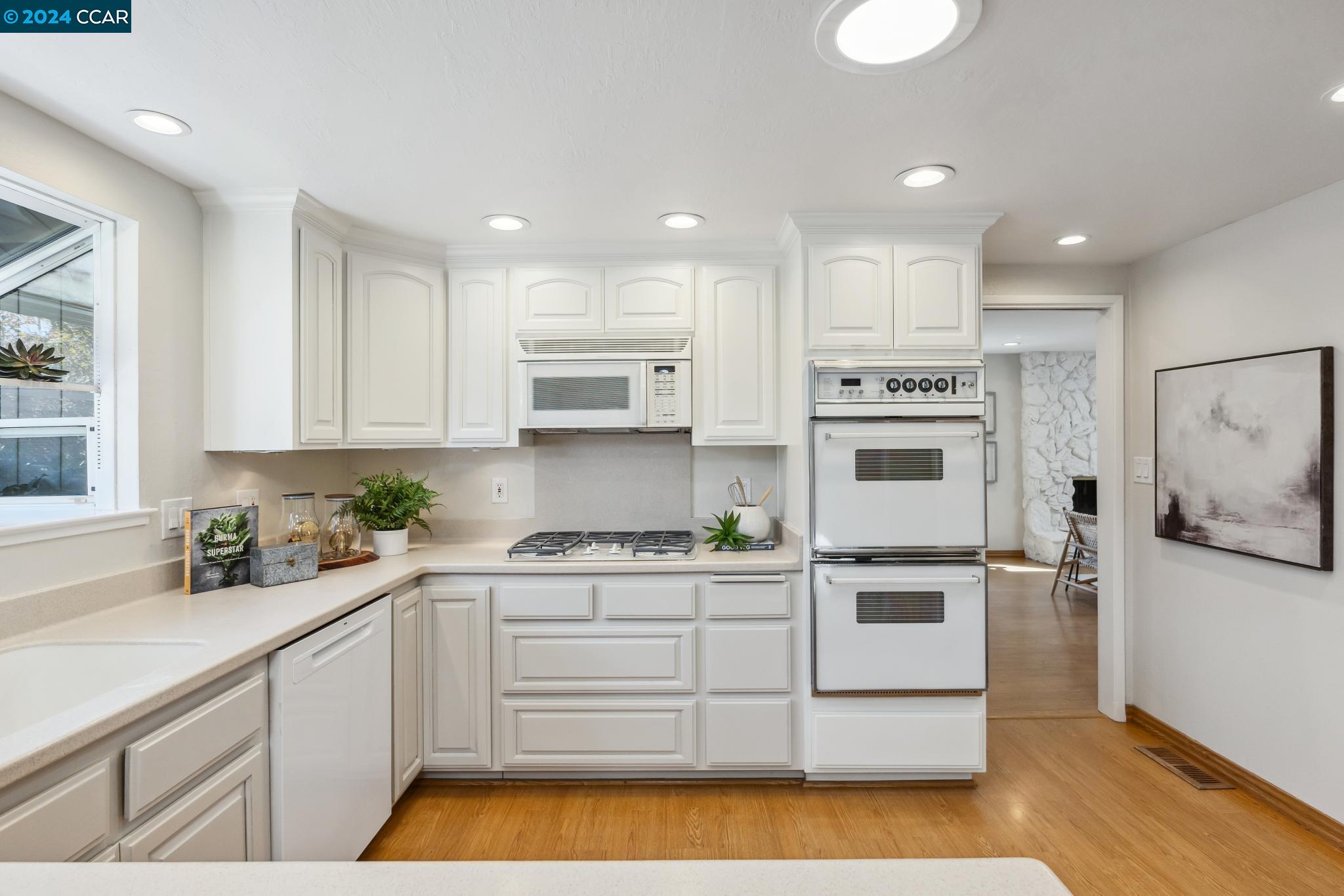 2838 Encina Camino