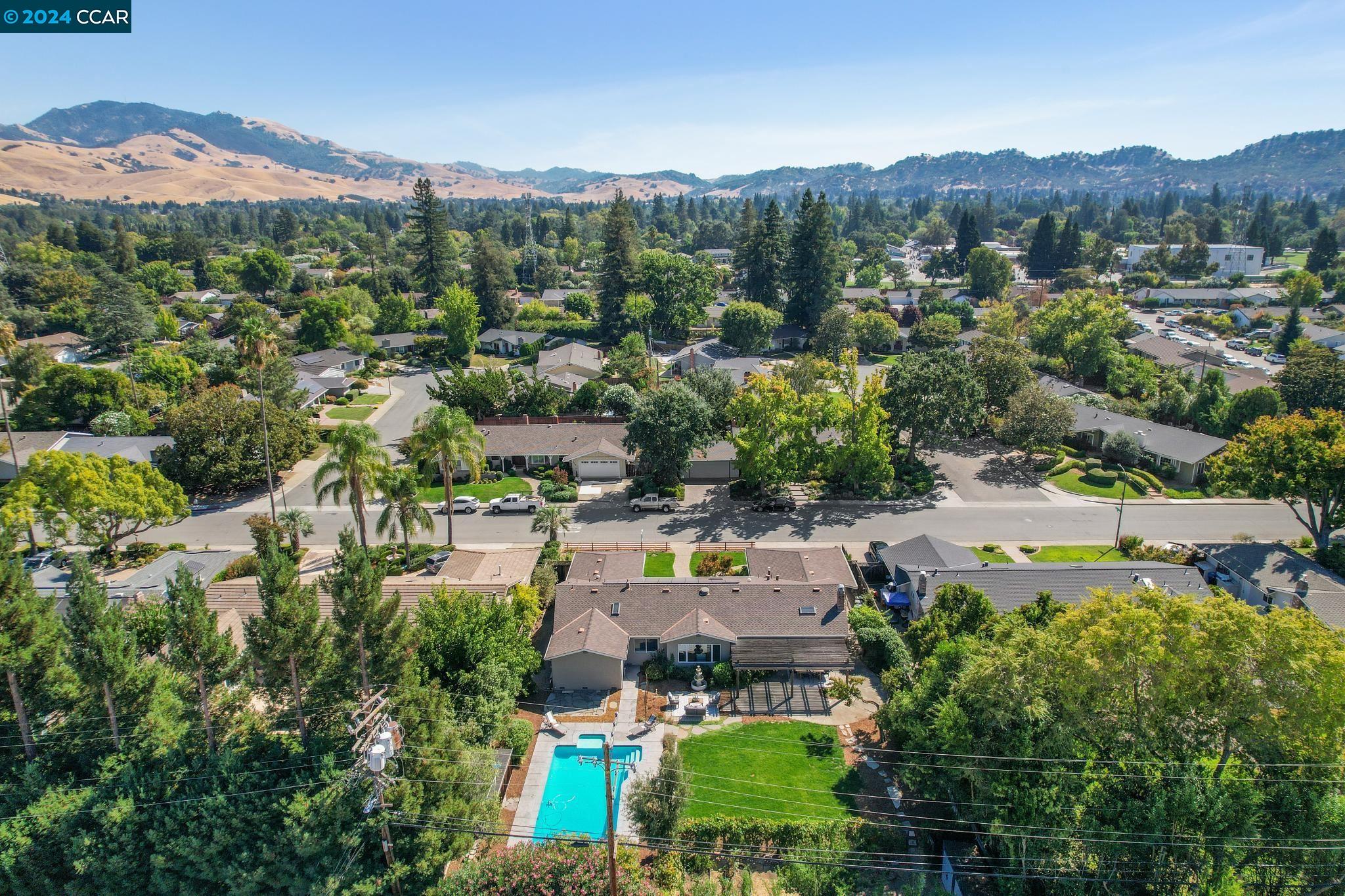 2838 Encina Camino