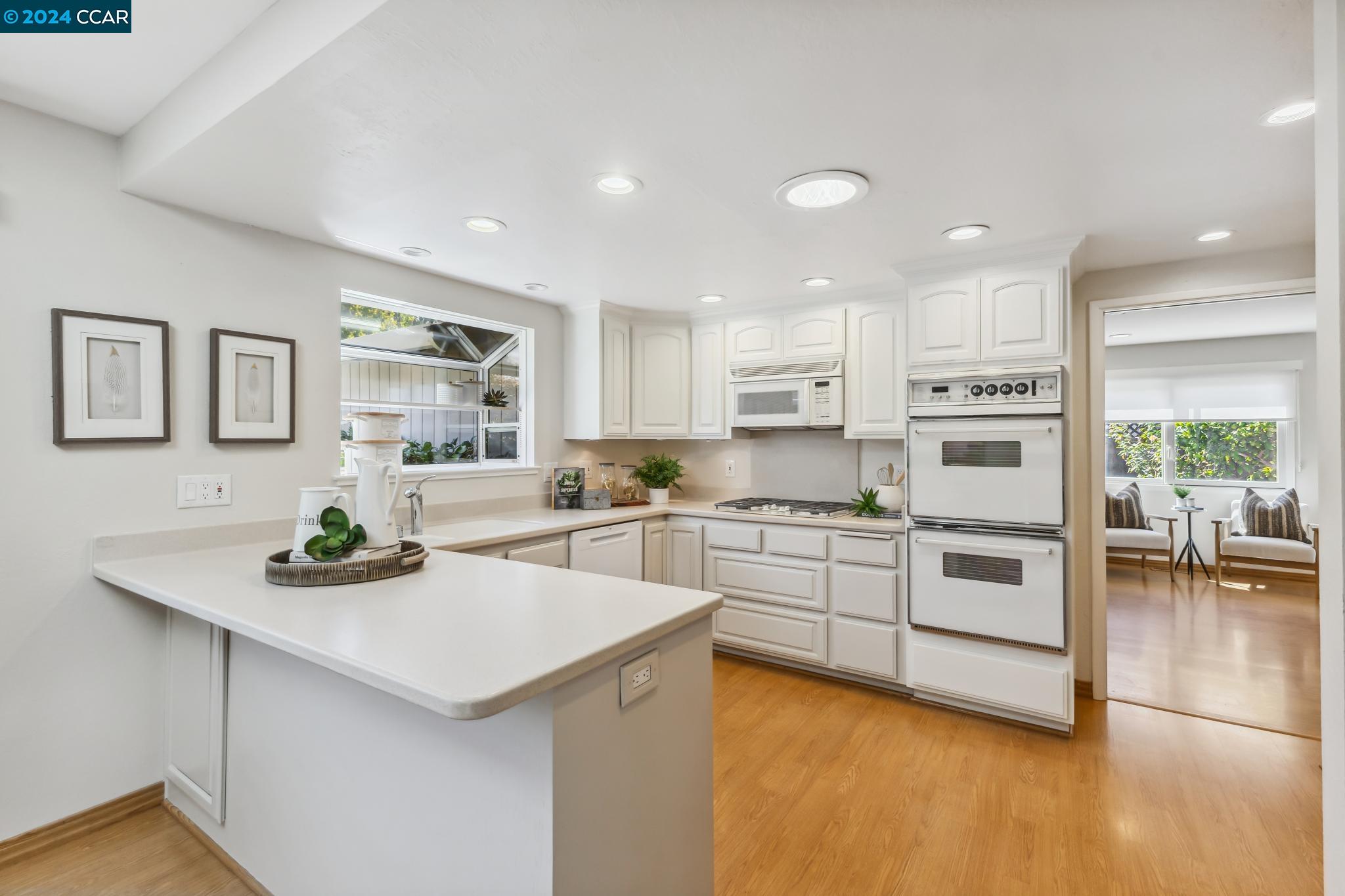2838 Encina Camino