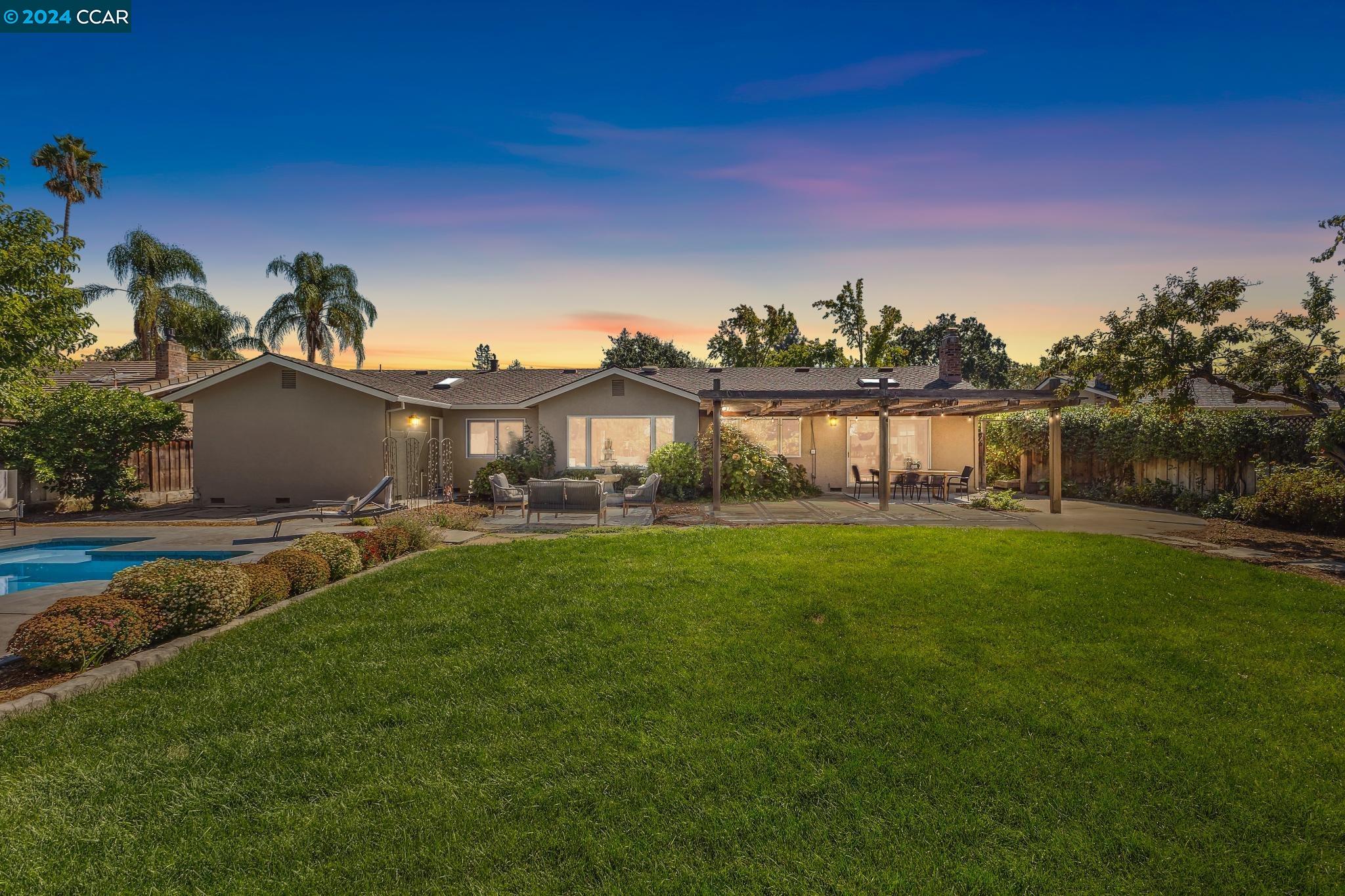 2838 Encina Camino