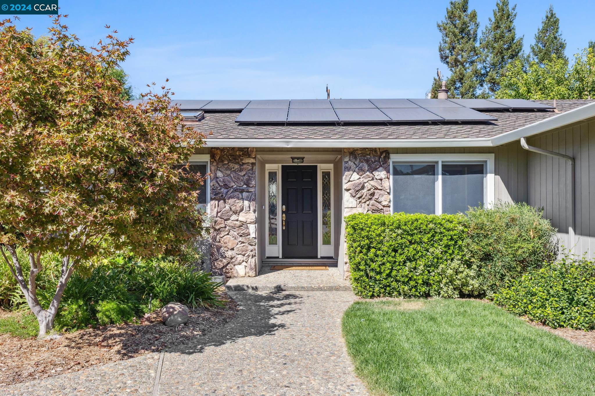 2838 Encina Camino