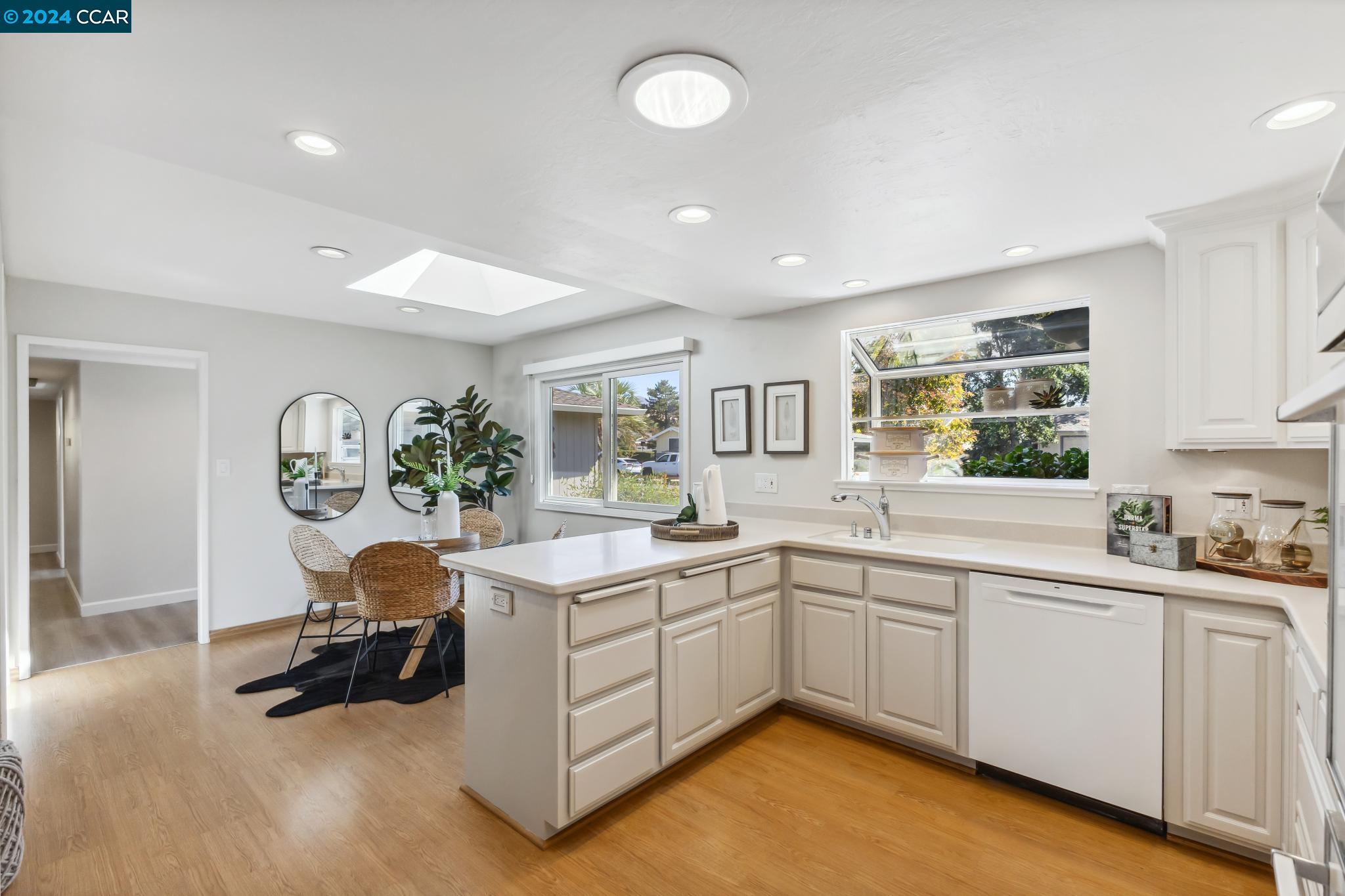 2838 Encina Camino