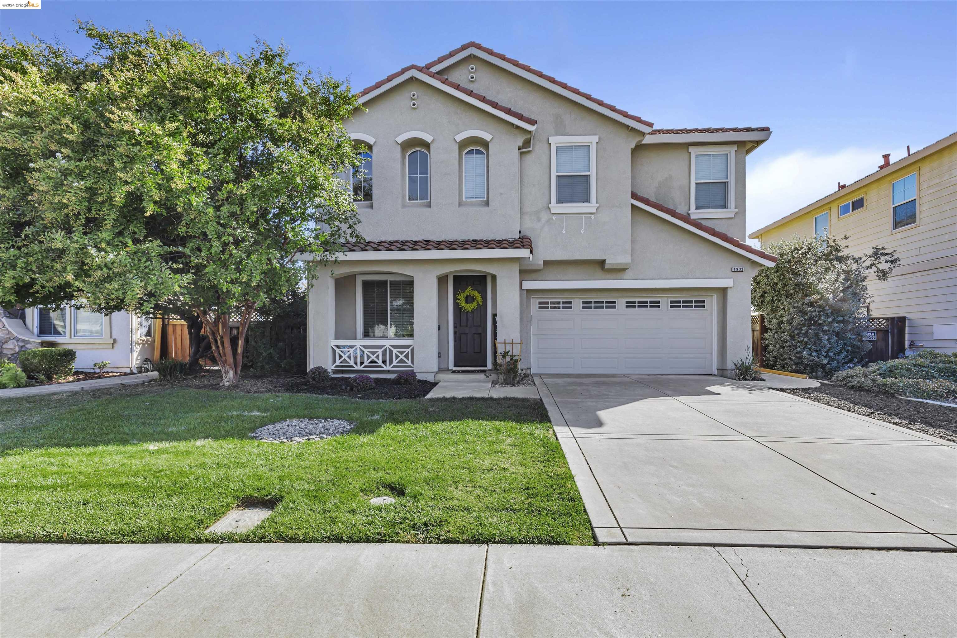 1932 Las Colinas Dr