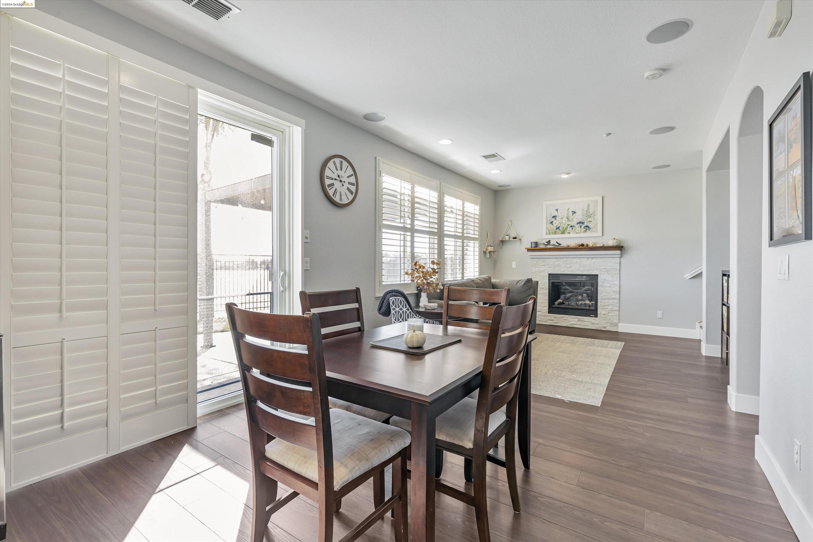 1932 Las Colinas Dr