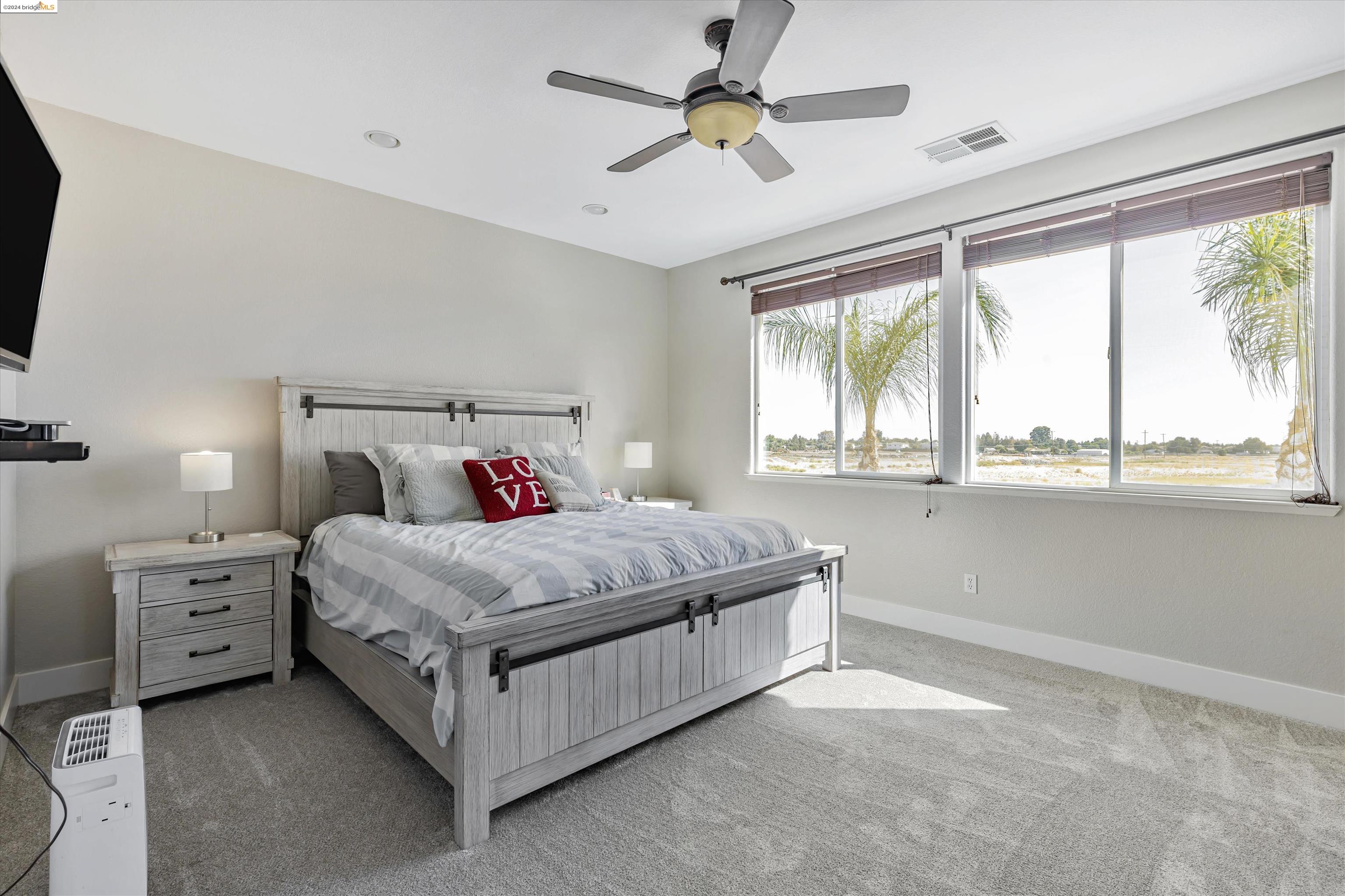 1932 Las Colinas Dr