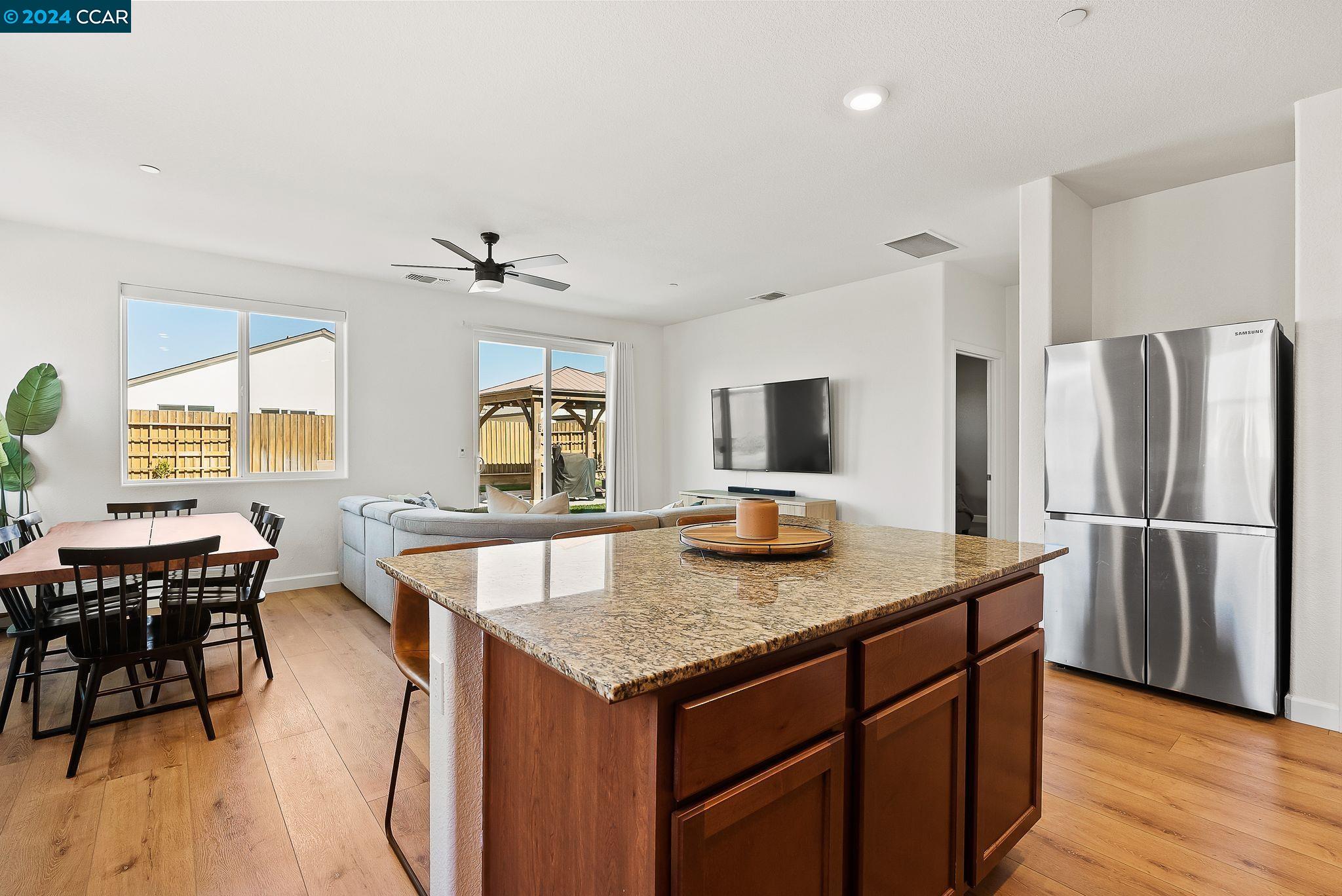 4378 Broadway Chase