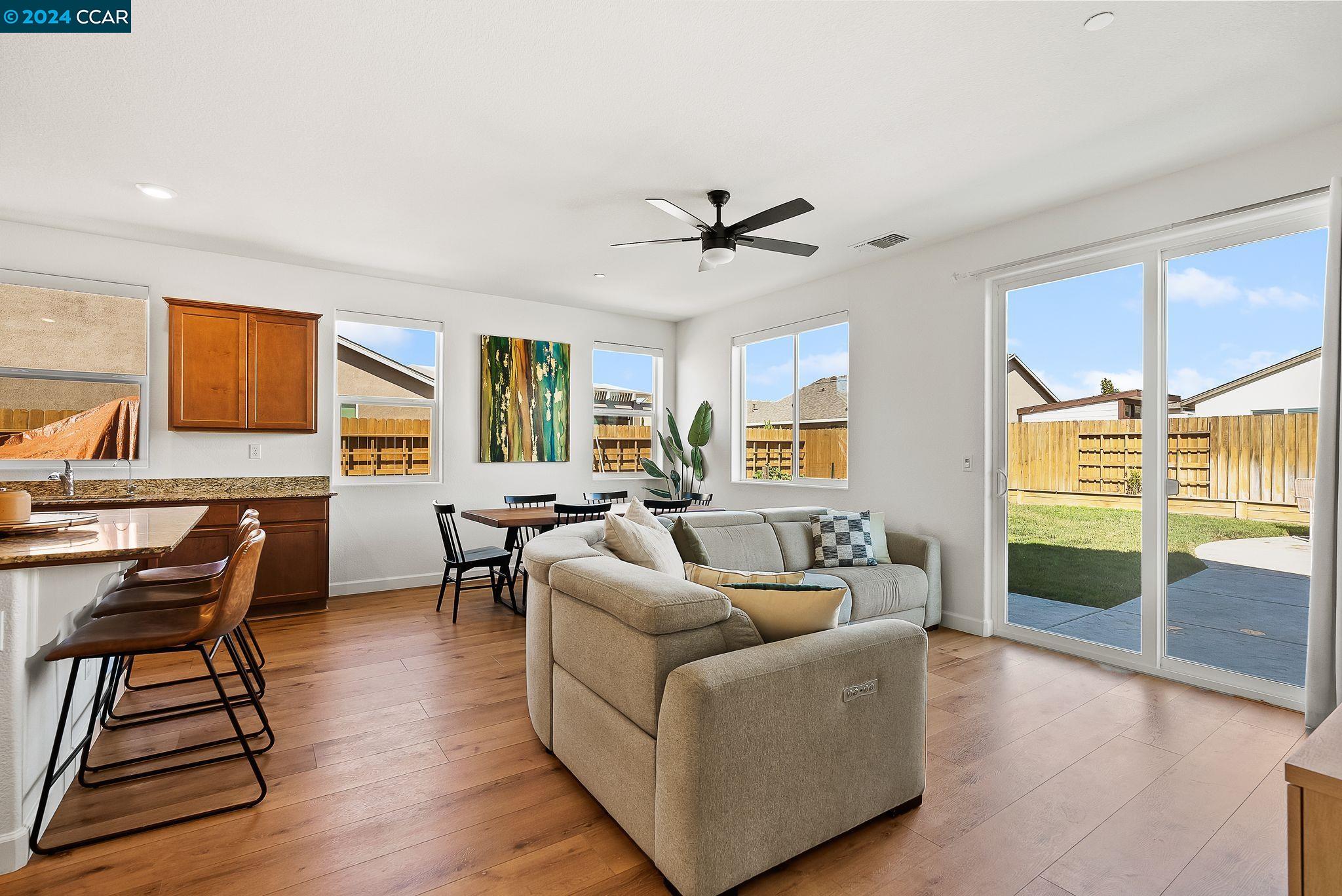 4378 Broadway Chase
