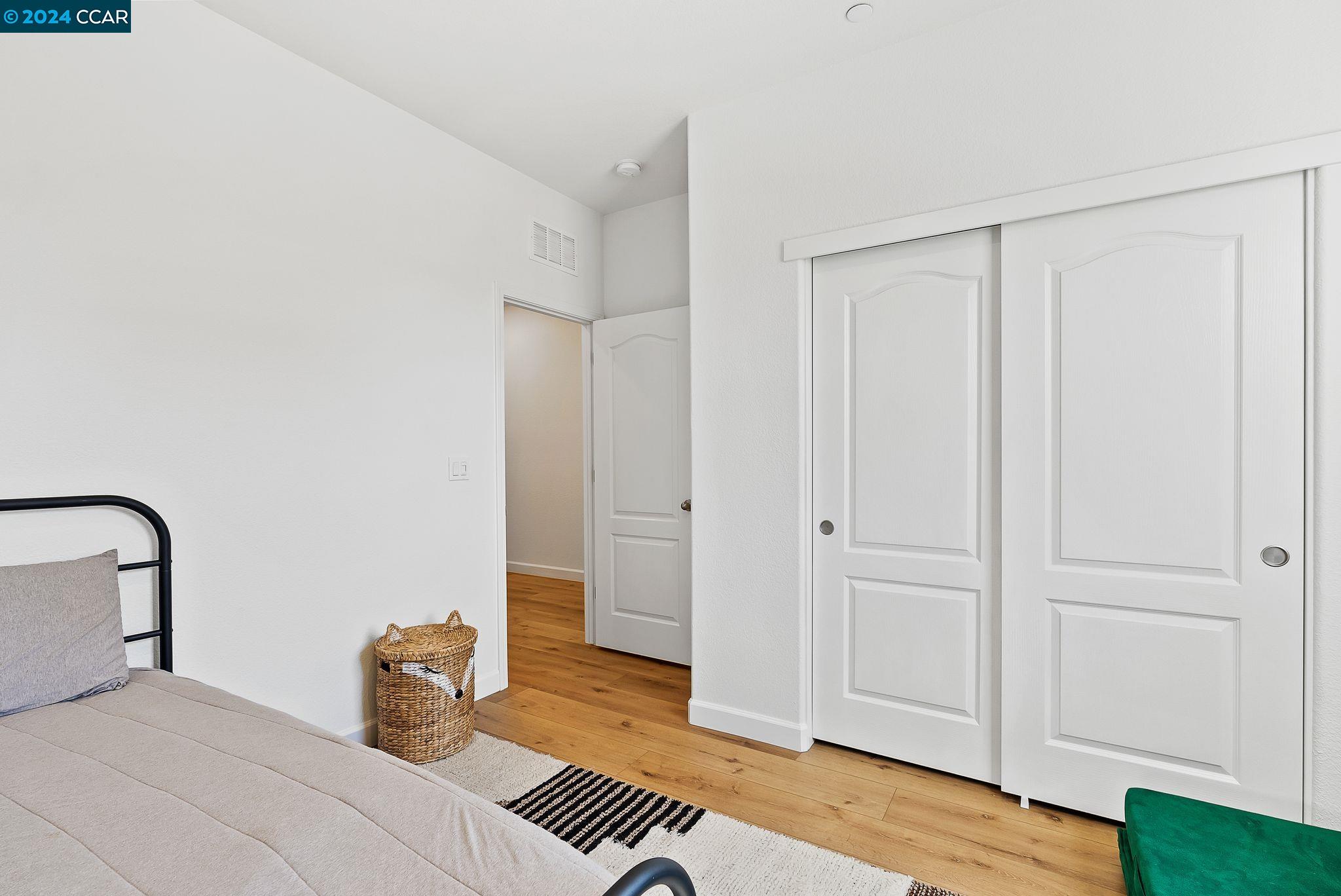 4378 Broadway Chase