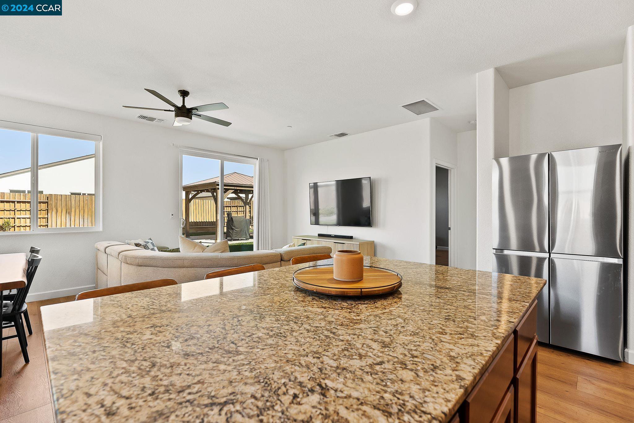 4378 Broadway Chase