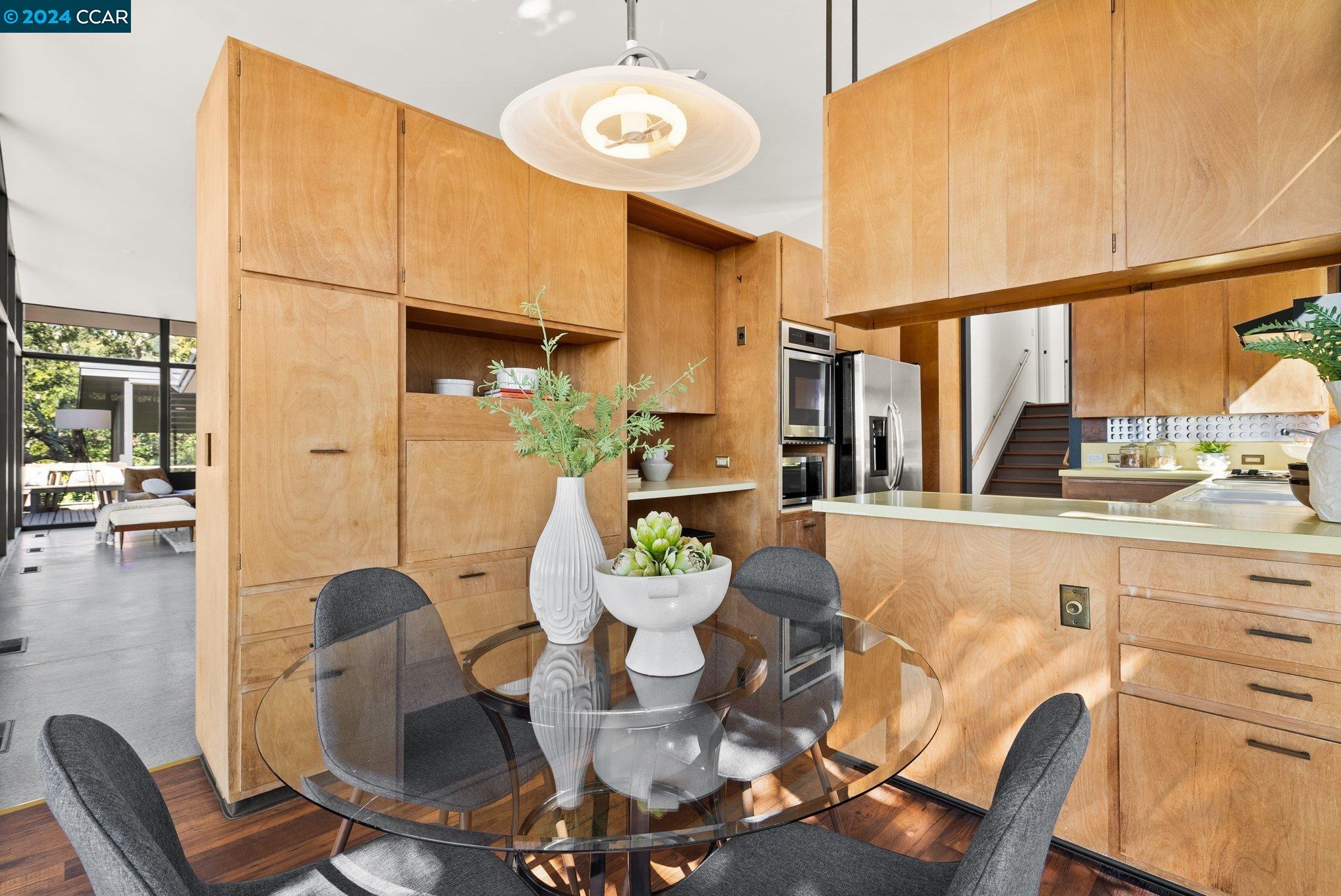 56 Roble Rd